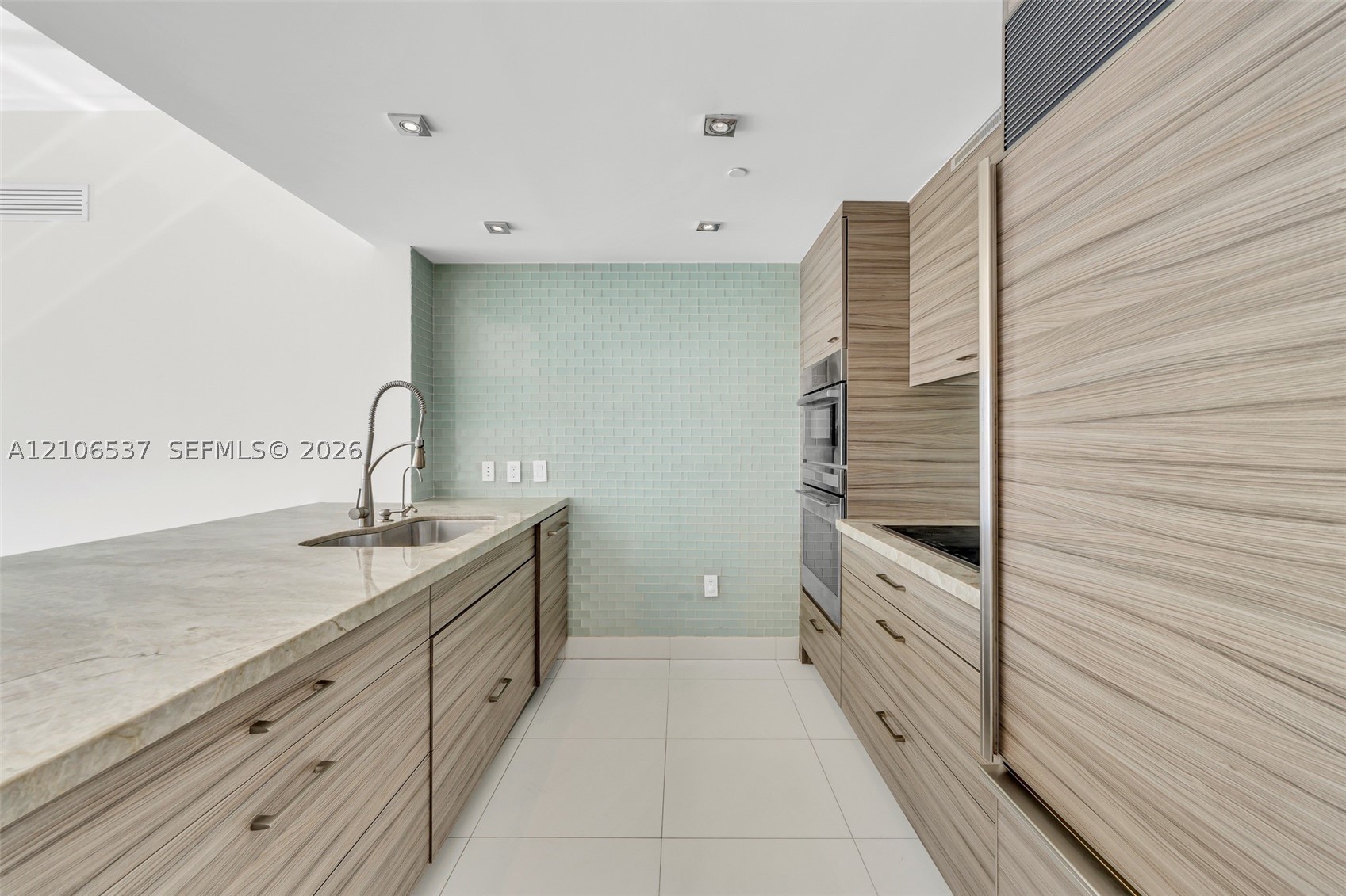 image Icon Brickell I2