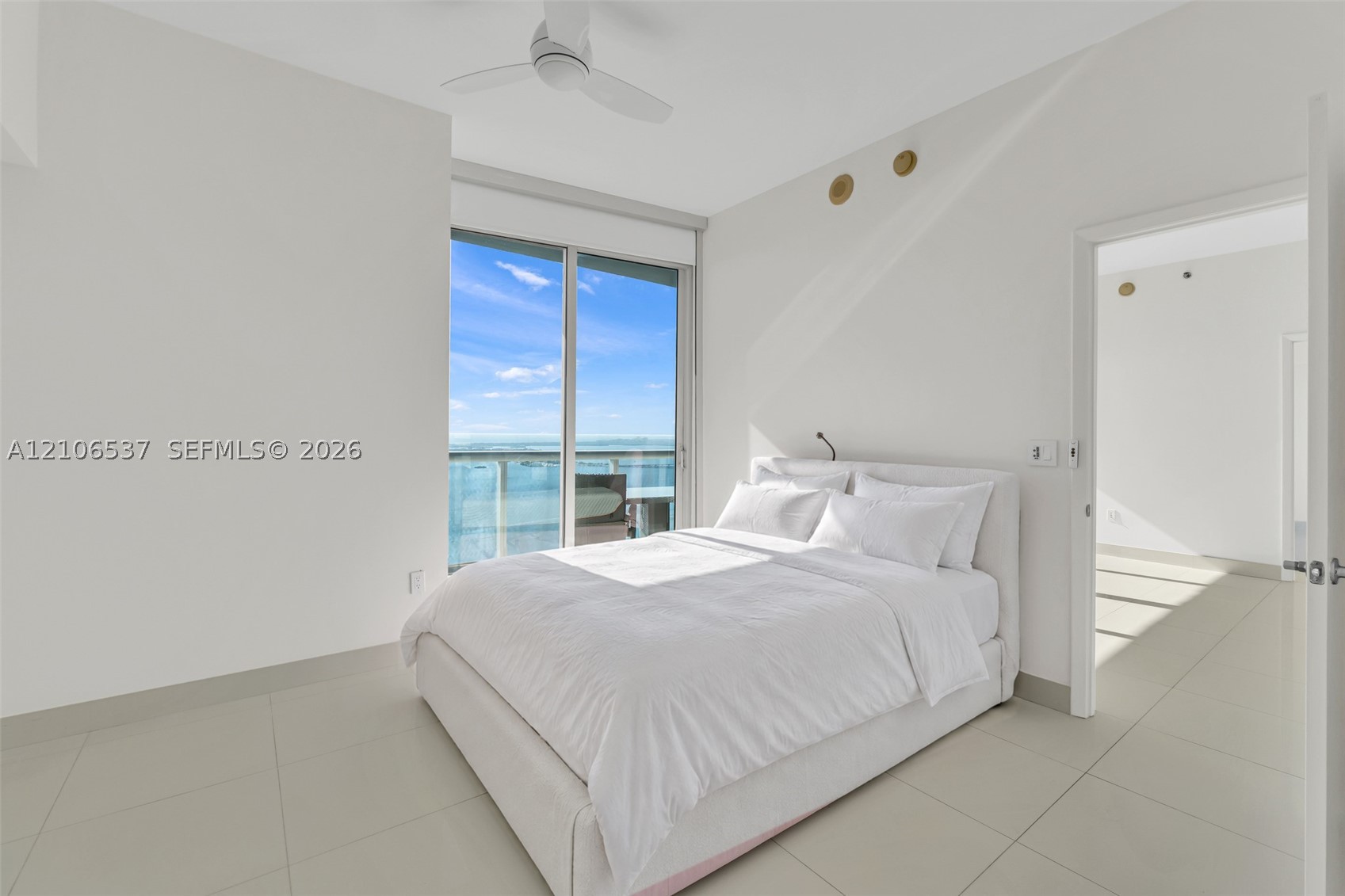 image Icon Brickell I36