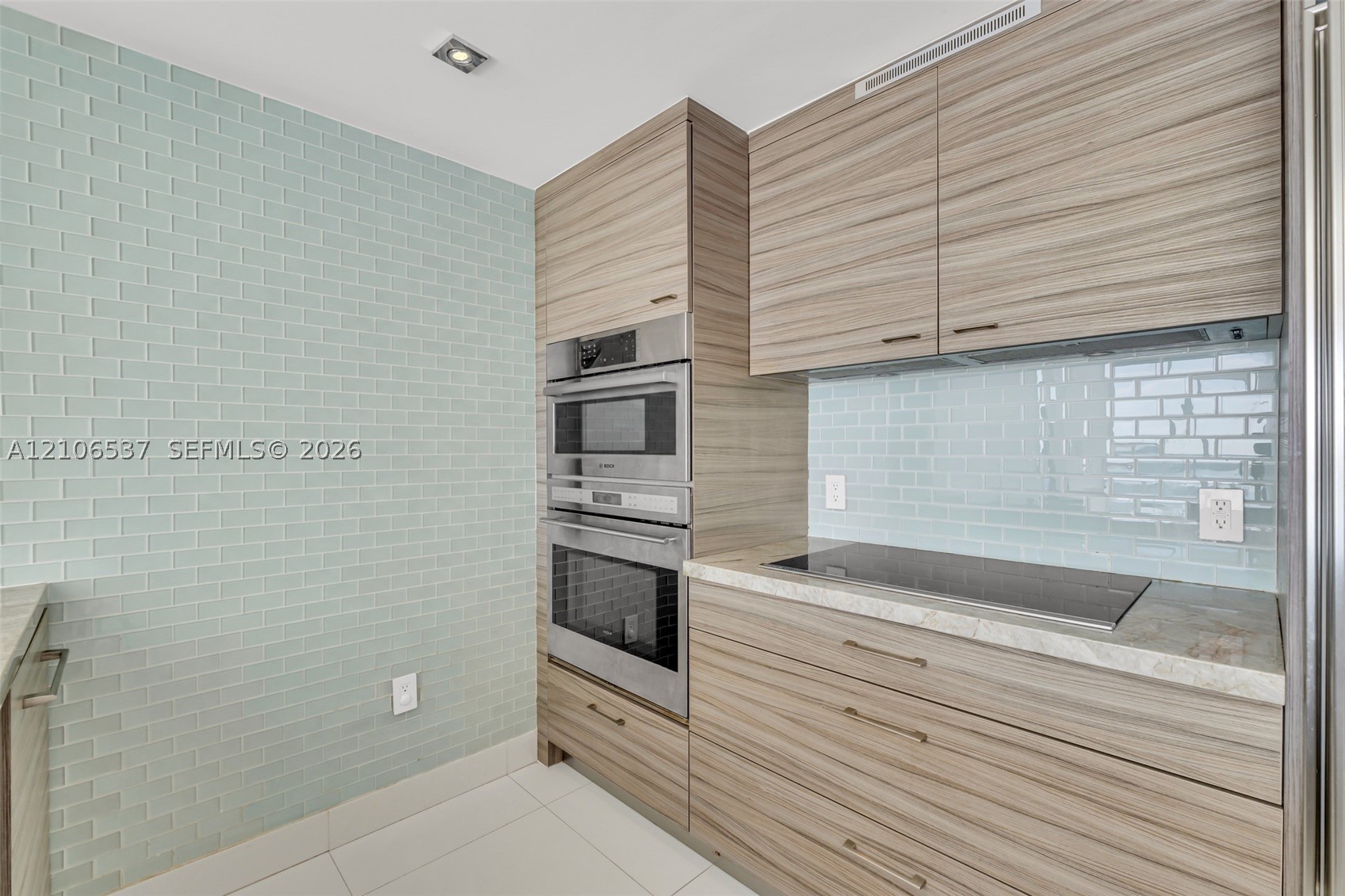 image Icon Brickell I3
