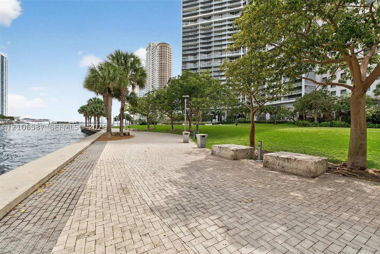 image Icon Brickell I52