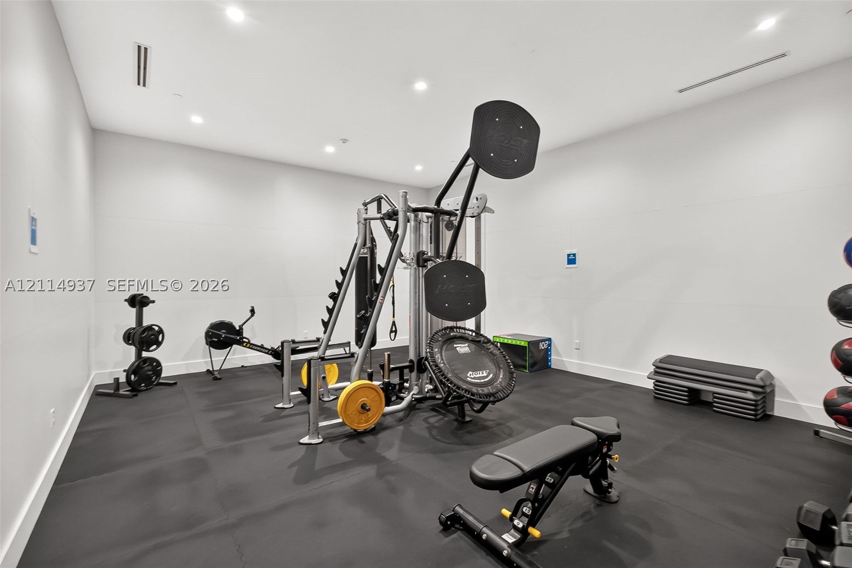 image Courts Brickell Key58