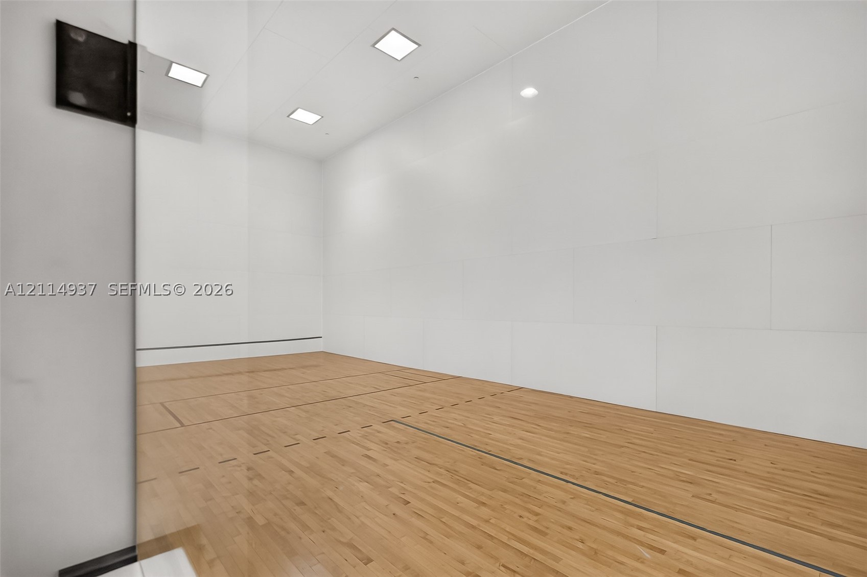image Courts Brickell Key59