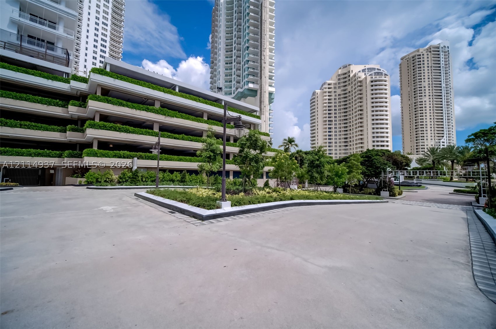 image Courts Brickell Key64