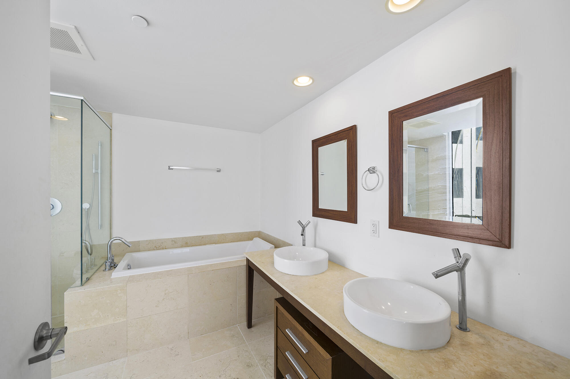 image Icon Brickell II10