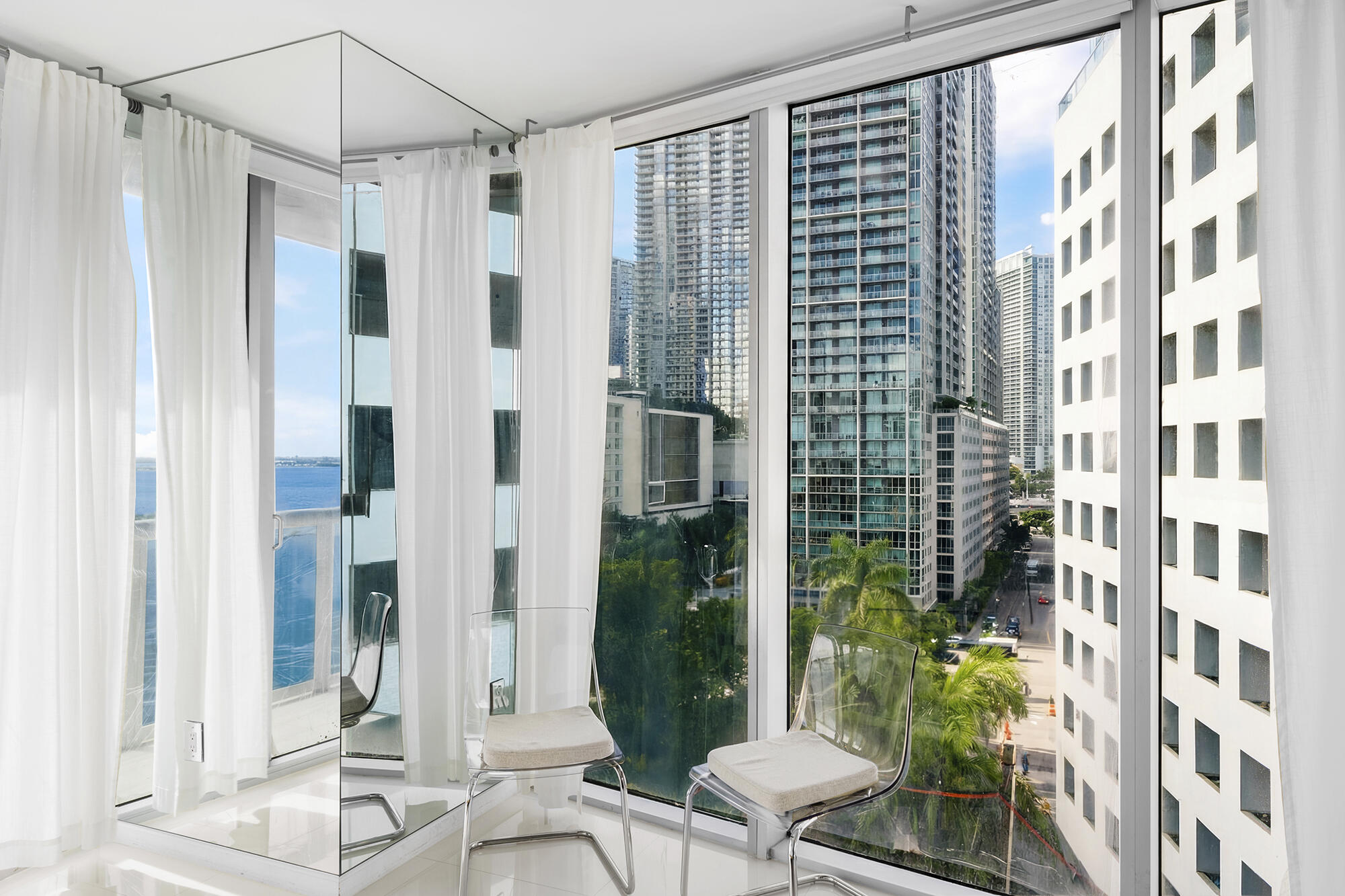 image Icon Brickell II16