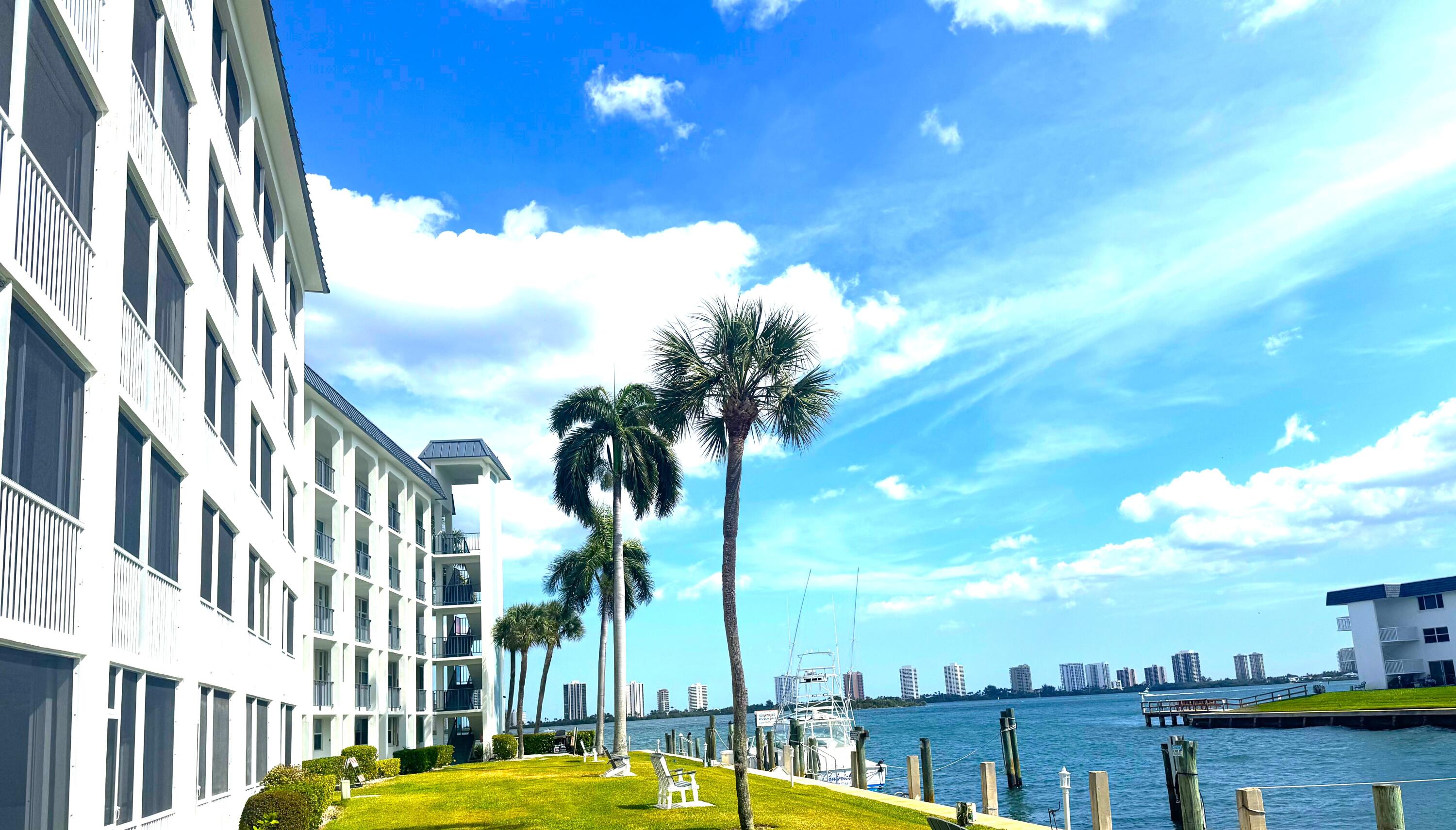 100 Paradise Harbour #212