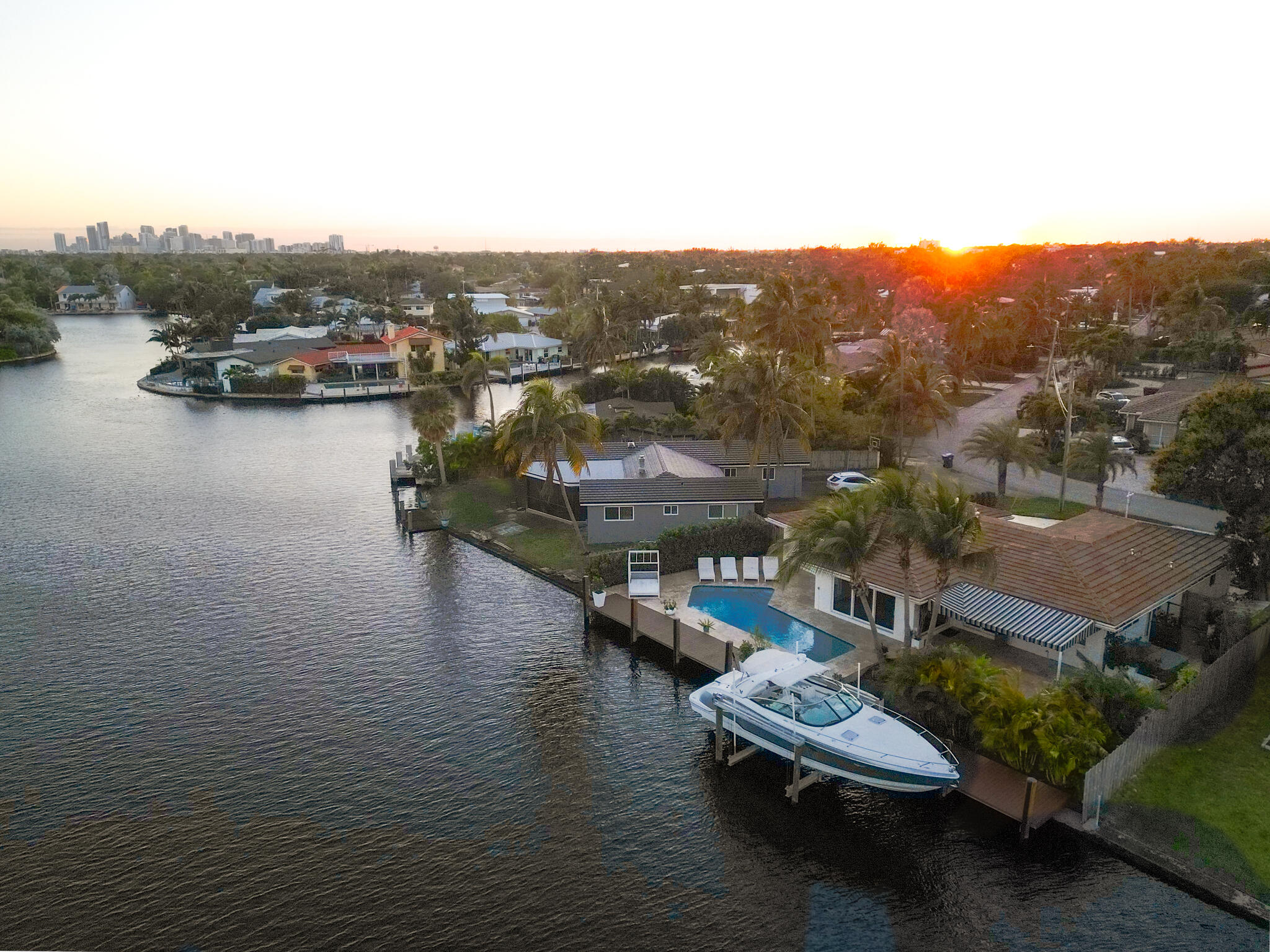 2164 NE 25th Wilton Manors, FL 33305