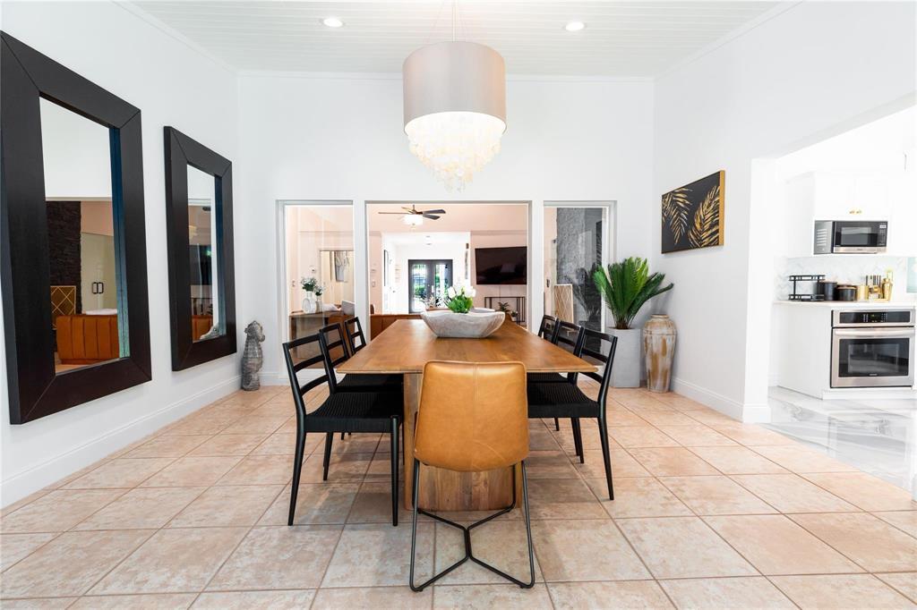 222 N Tradewinds Fort Lauderdale, FL 33308