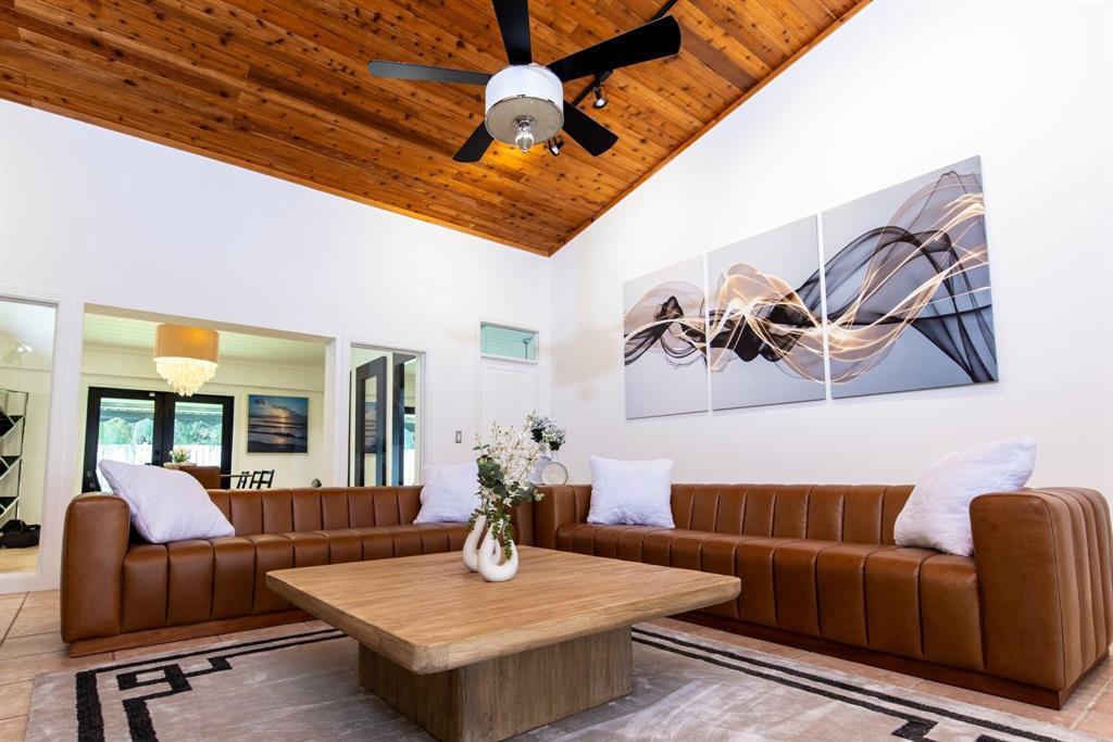 222 N Tradewinds Fort Lauderdale, FL 33308