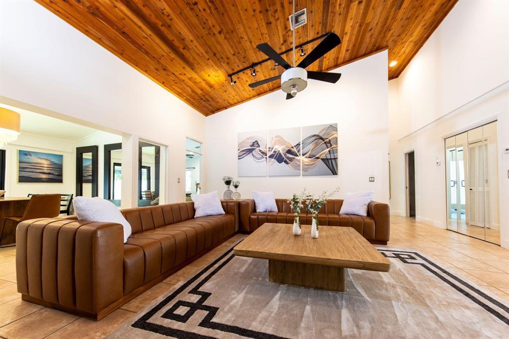 222 N Tradewinds Fort Lauderdale, FL 33308