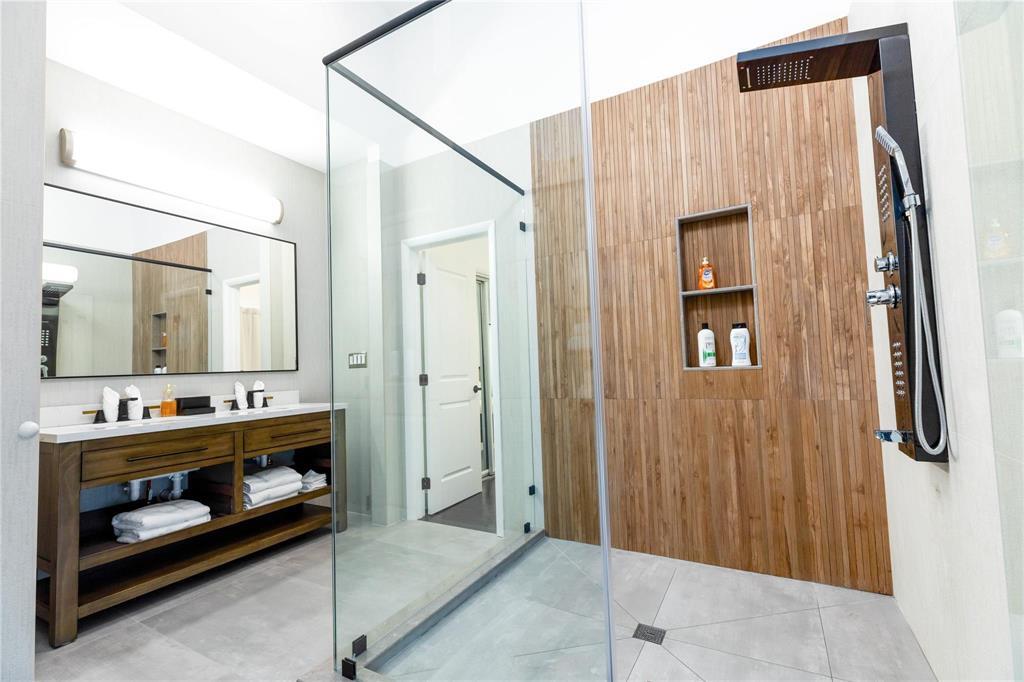 222 N Tradewinds Fort Lauderdale, FL 33308