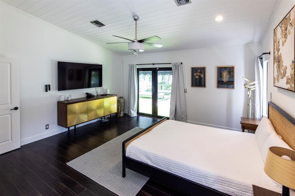 222 N Tradewinds Fort Lauderdale, FL 33308