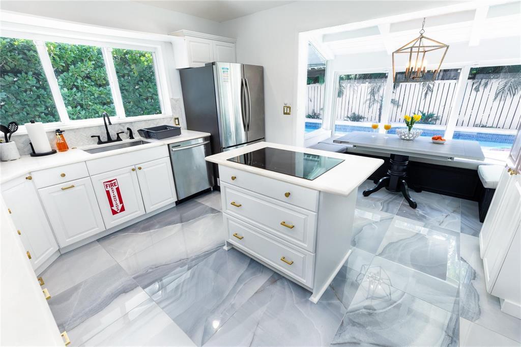 222 N Tradewinds Fort Lauderdale, FL 33308