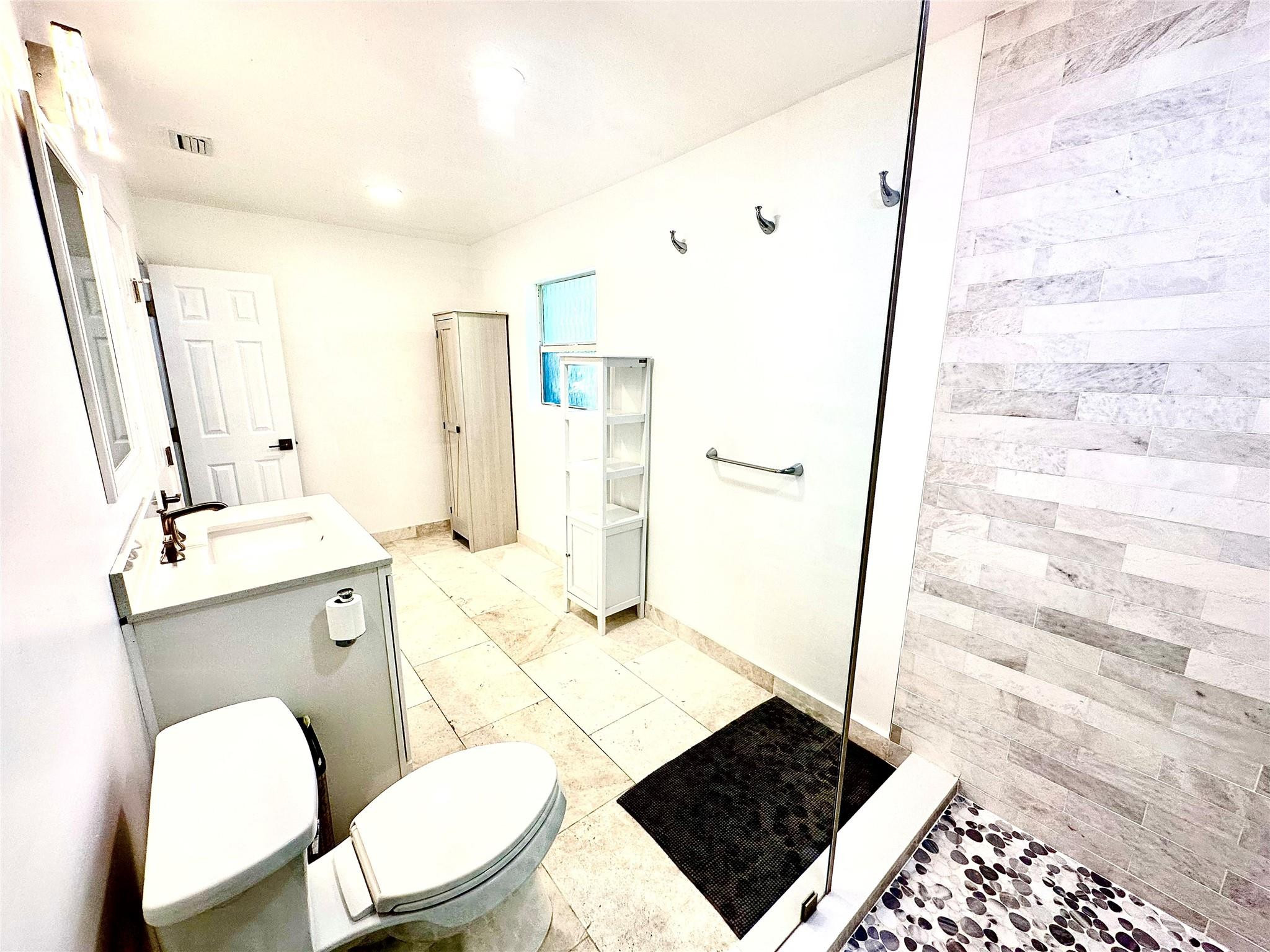 1742 NE 7th Fort Lauderdale, FL 33304