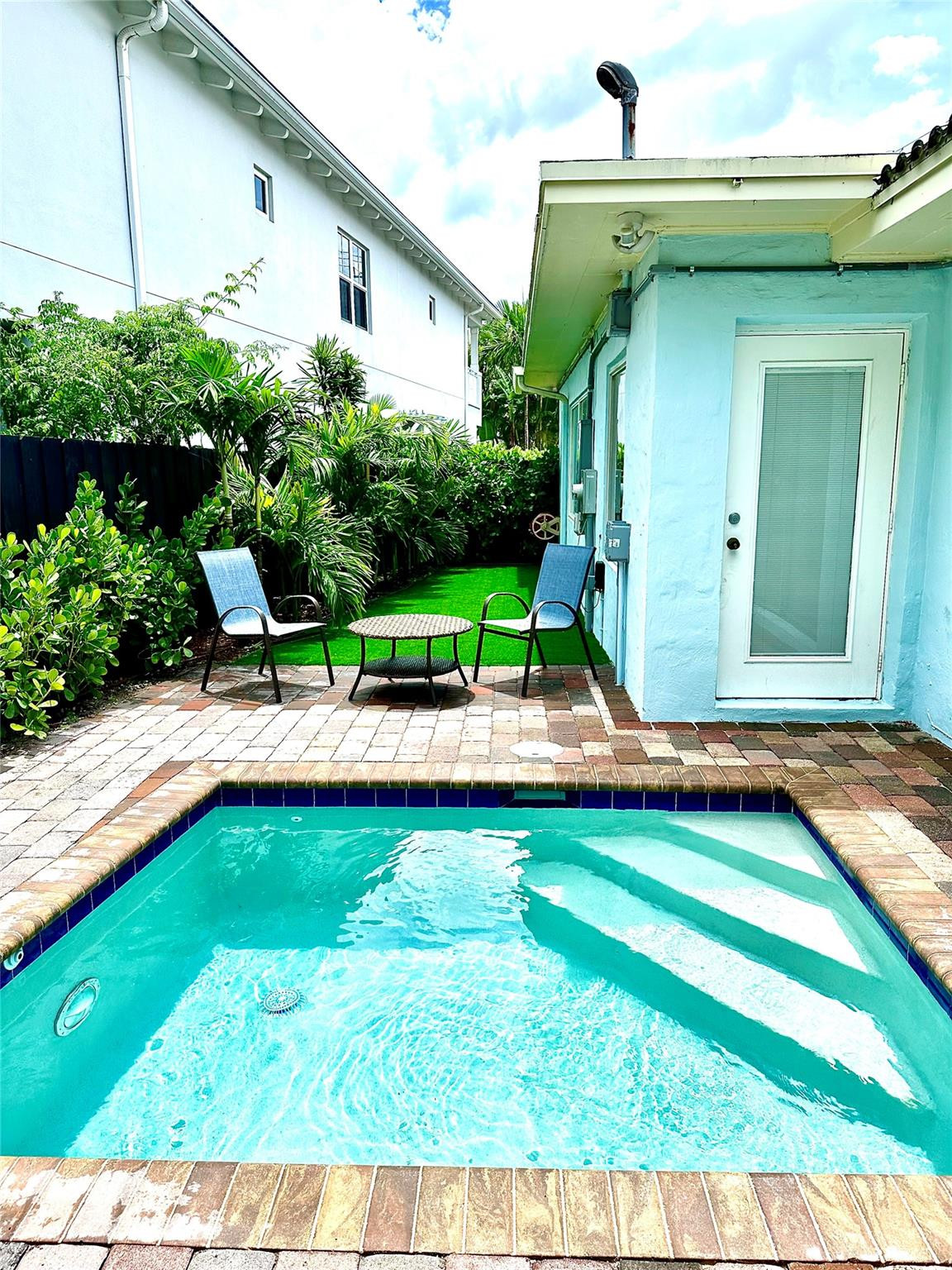 1742 NE 7th Fort Lauderdale, FL 33304