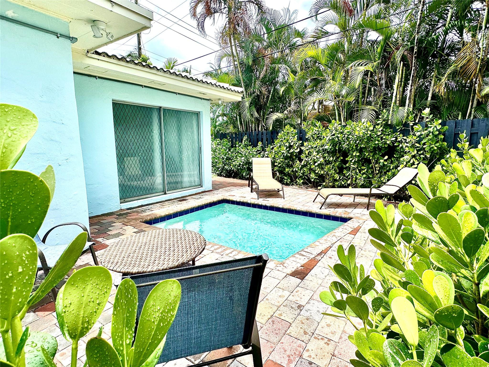 1742 NE 7th Fort Lauderdale, FL 33304