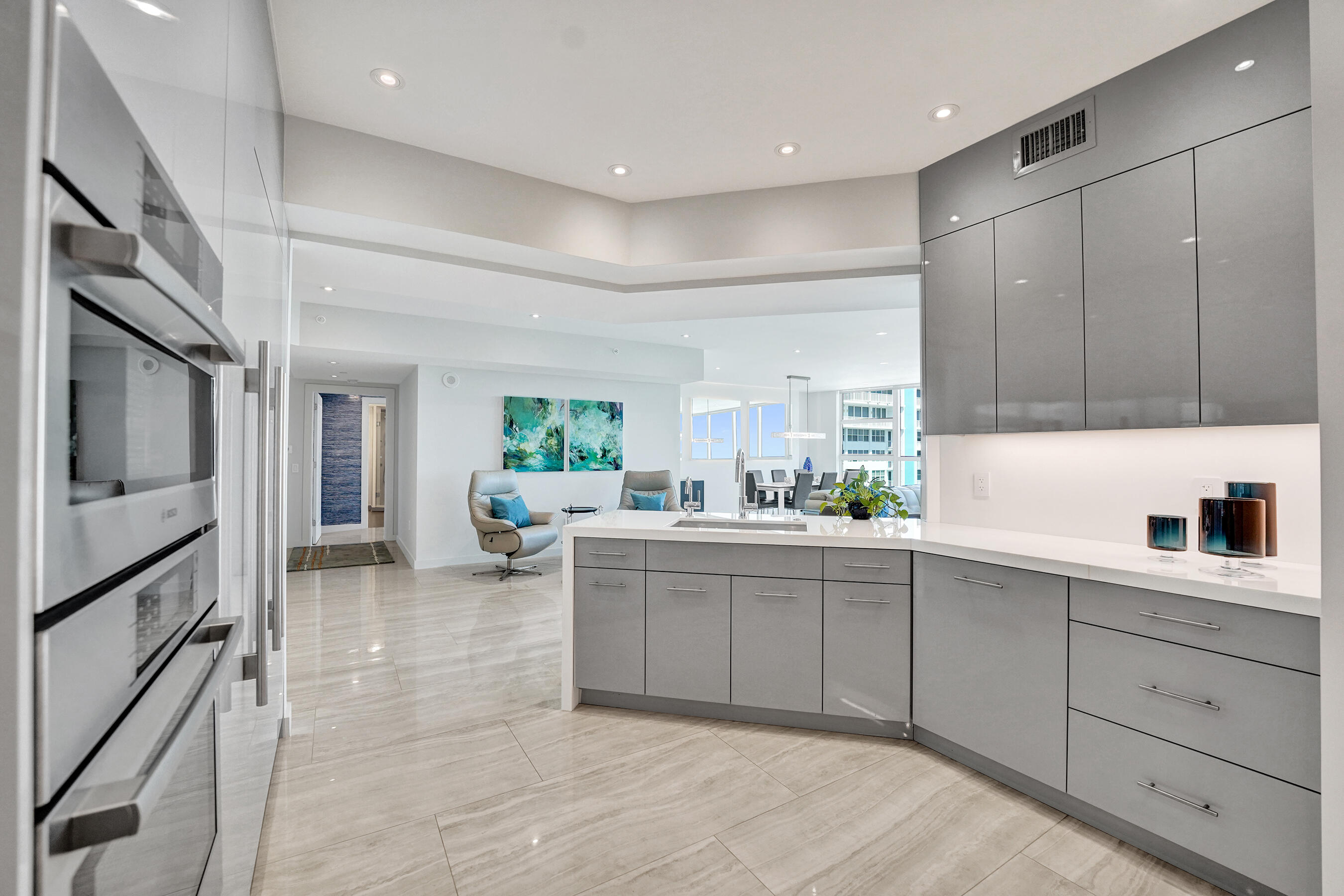 2845 NE 9th #Ph5 Fort Lauderdale, FL 33304