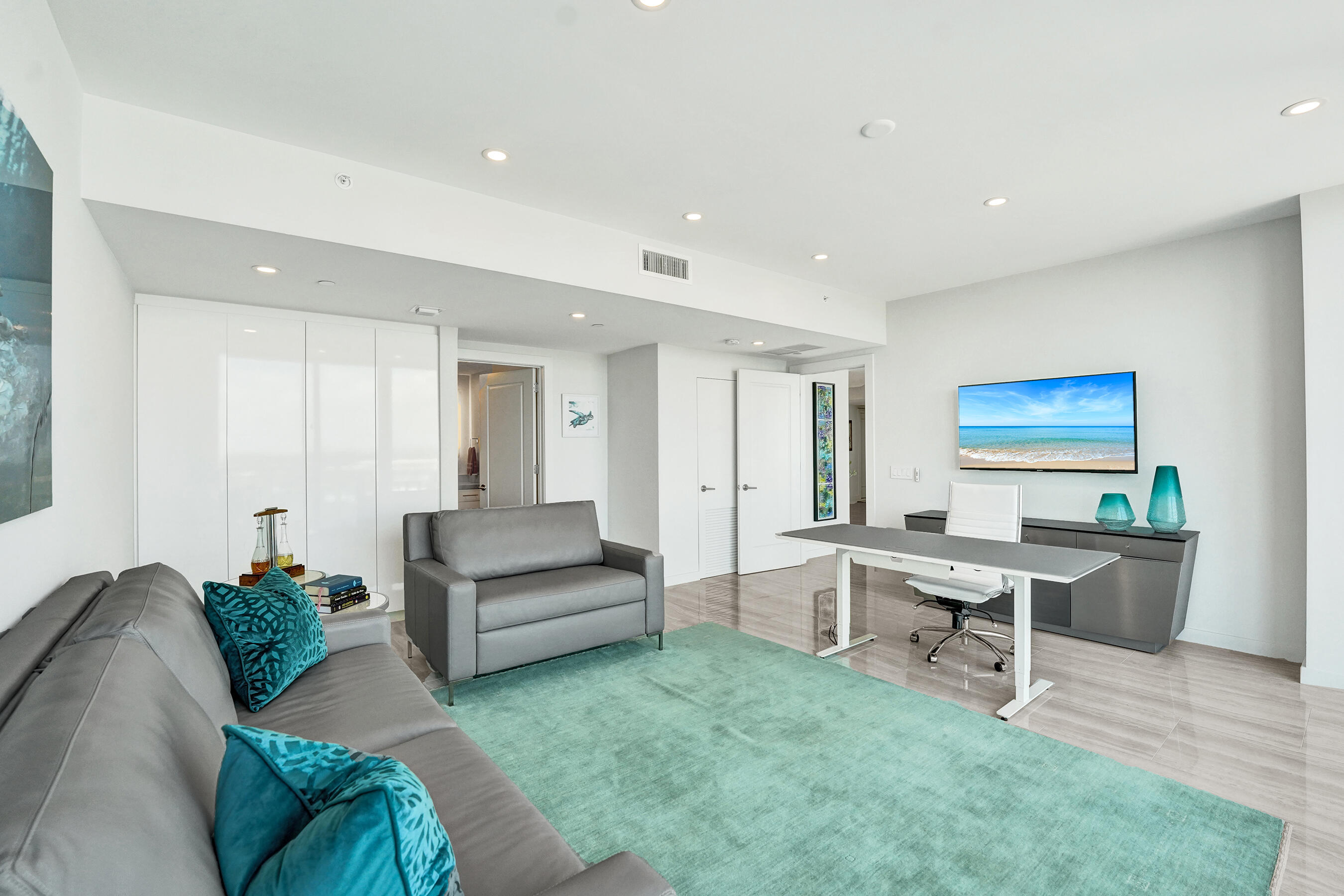 2845 NE 9th #Ph5 Fort Lauderdale, FL 33304