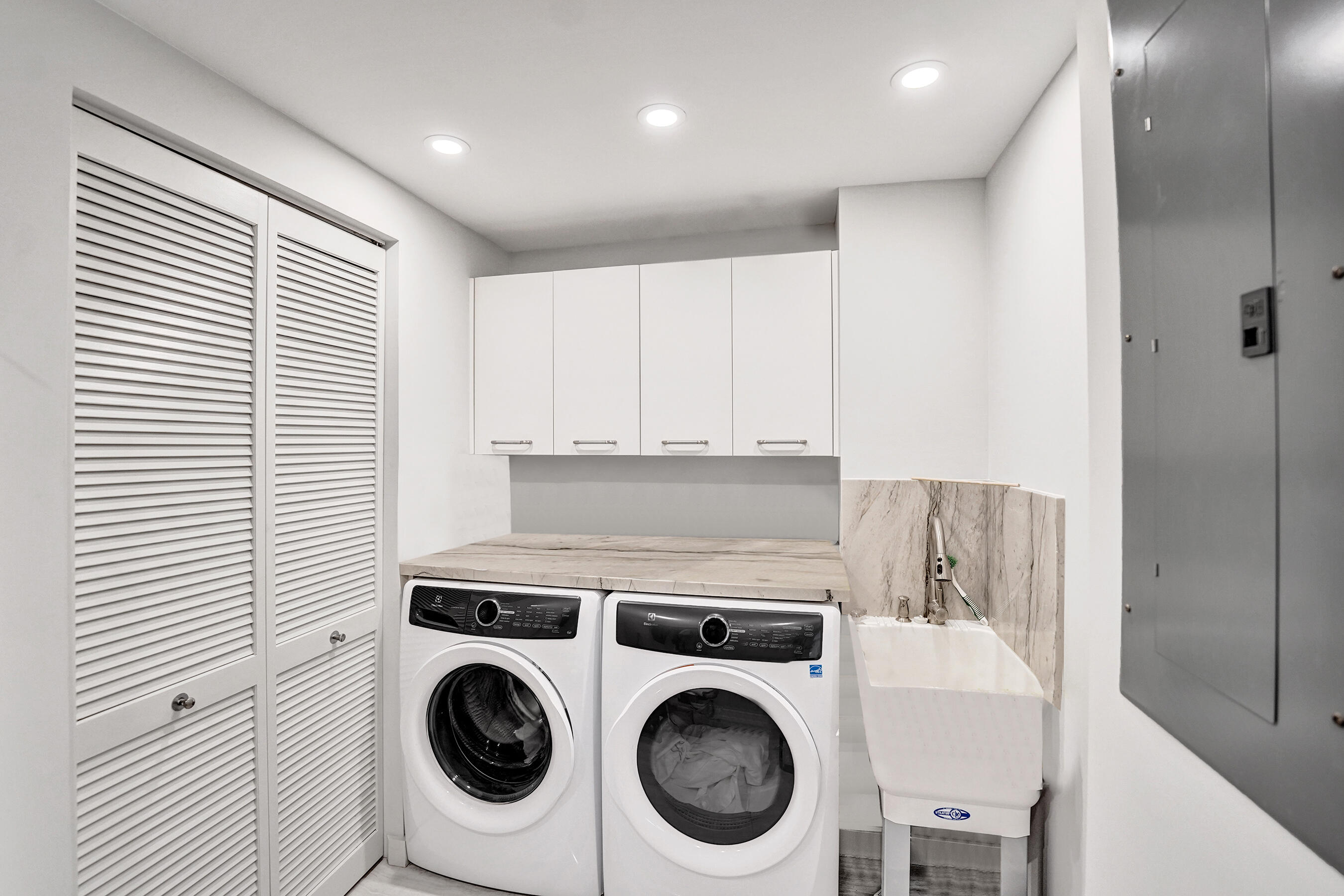 2845 NE 9th #Ph5 Fort Lauderdale, FL 33304