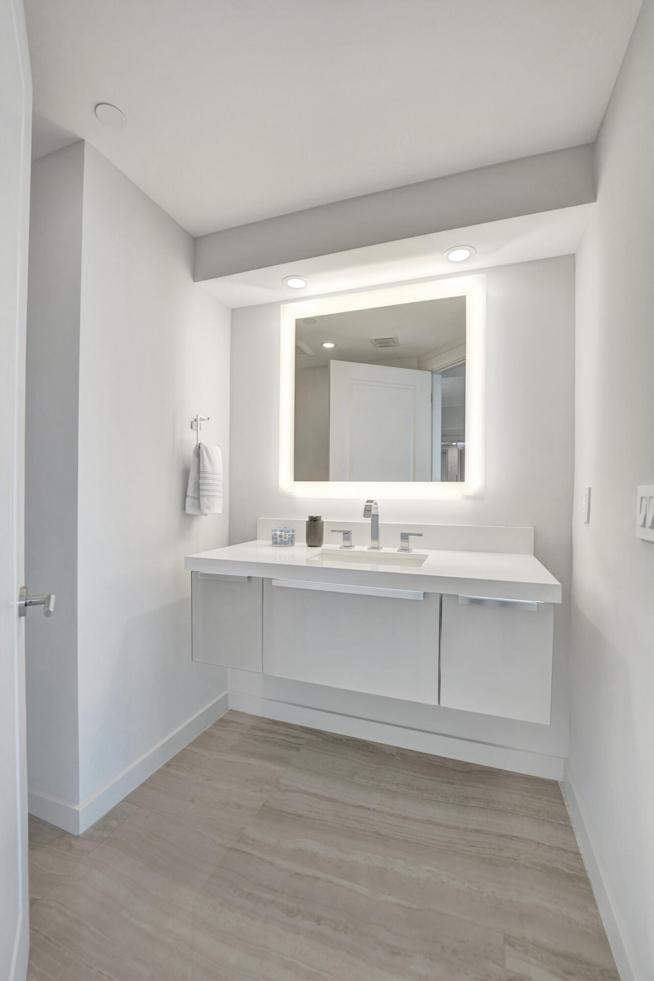 2845 NE 9th #Ph5 Fort Lauderdale, FL 33304