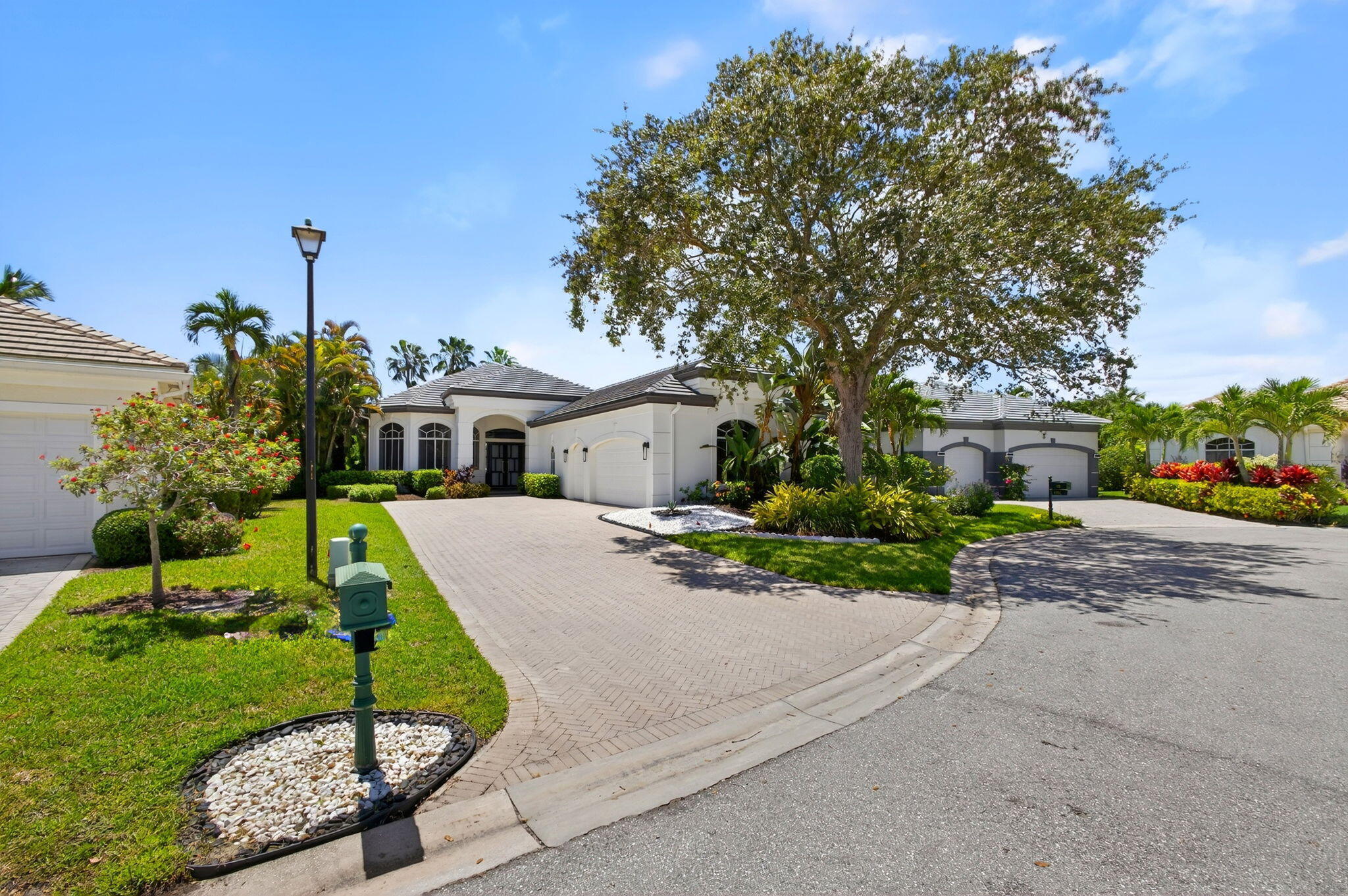 6778 Oakmont West Palm Beach, FL 33412
