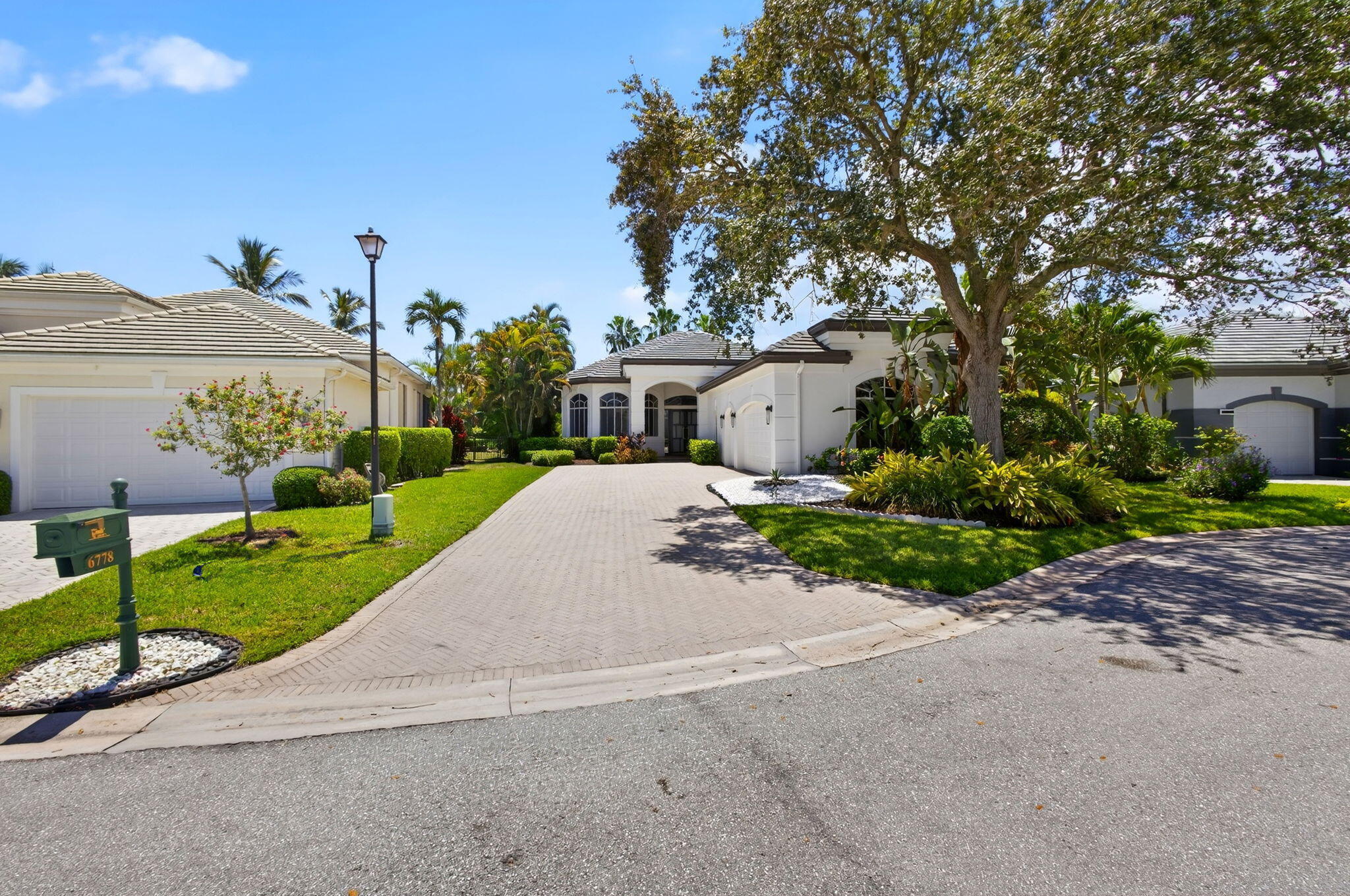 6778 Oakmont West Palm Beach, FL 33412