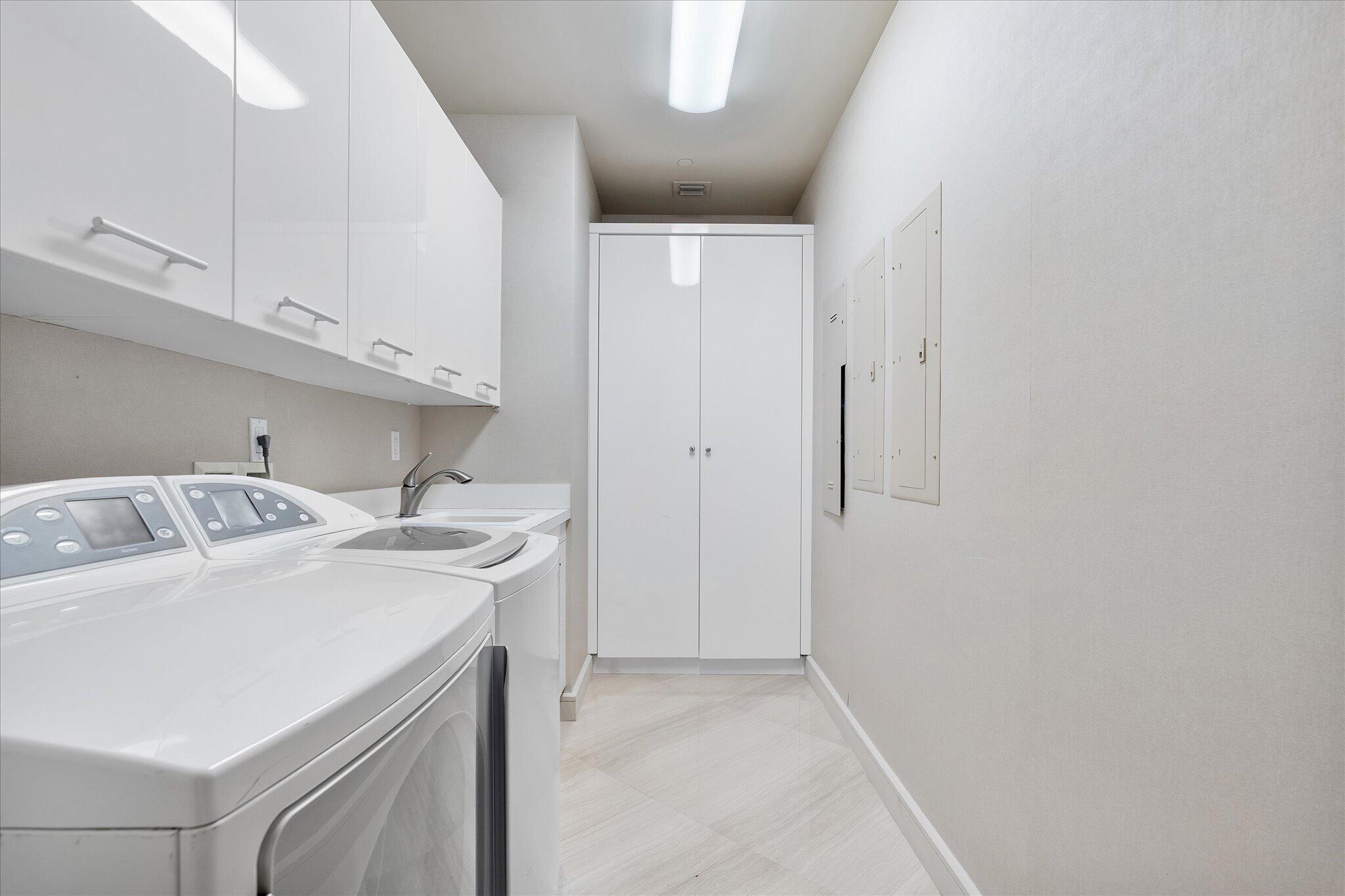 2711 S Ocean #3602 Hollywood, FL 33019