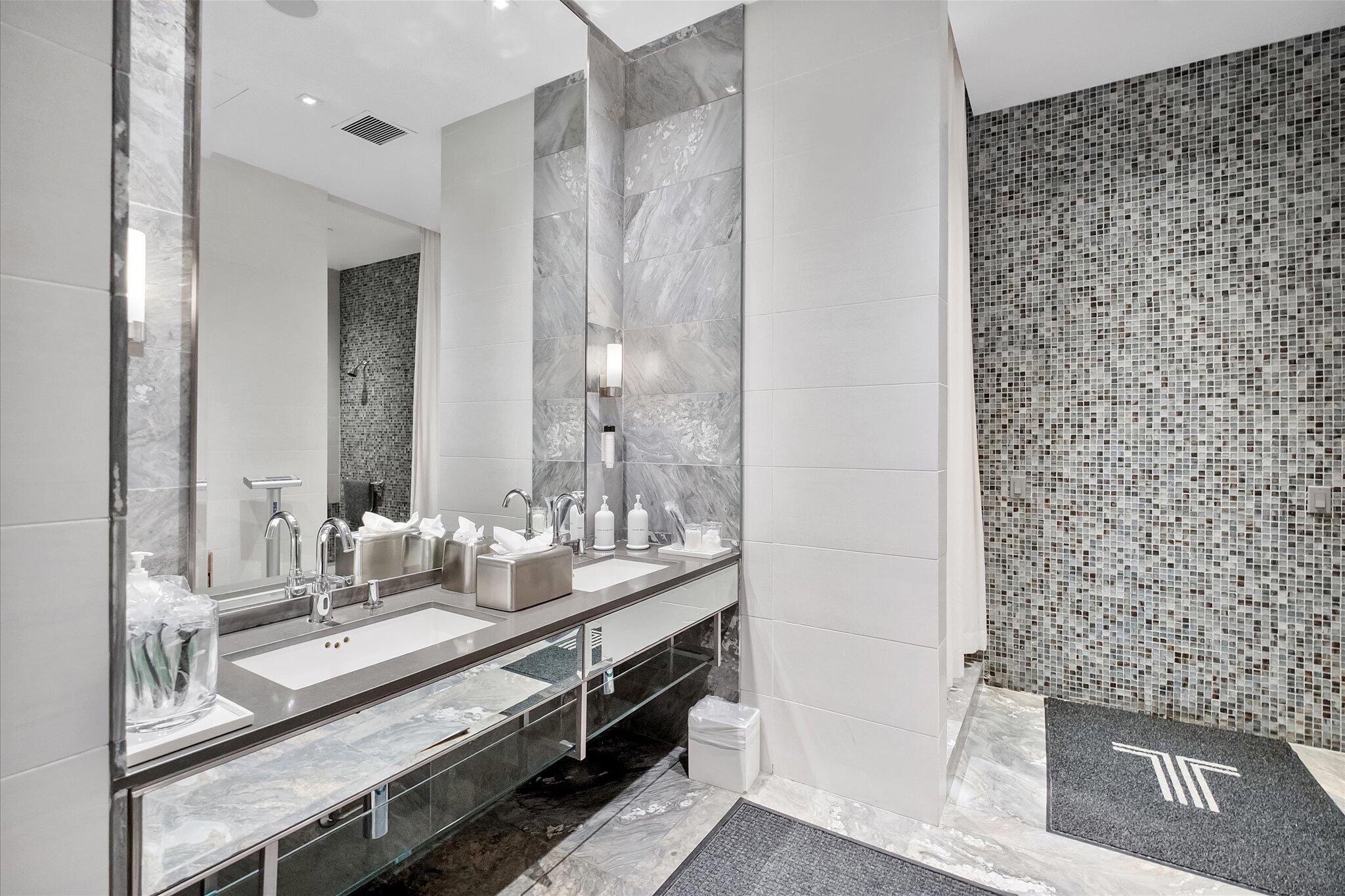 2711 S Ocean #3602 Hollywood, FL 33019