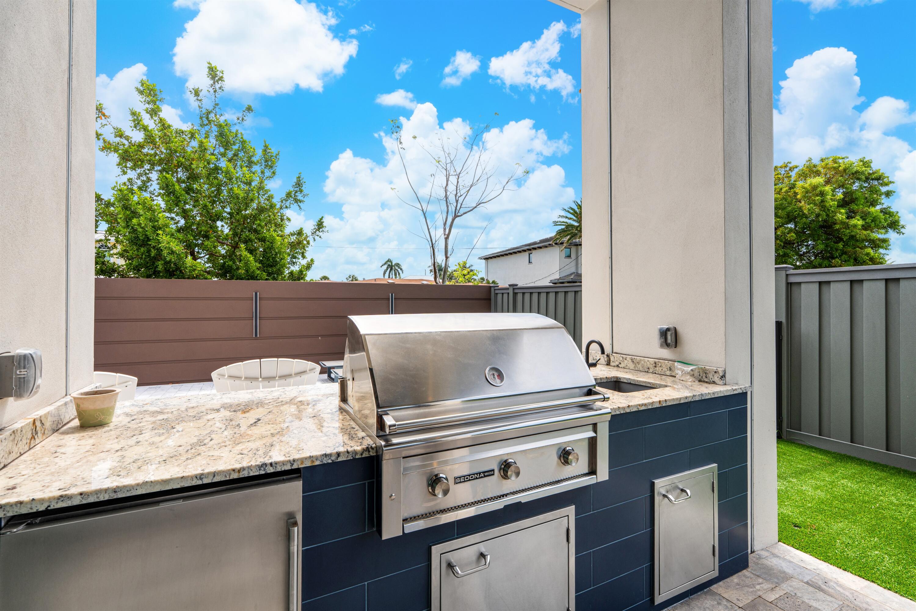 2880 NE 35th Lighthouse Point, FL 33064