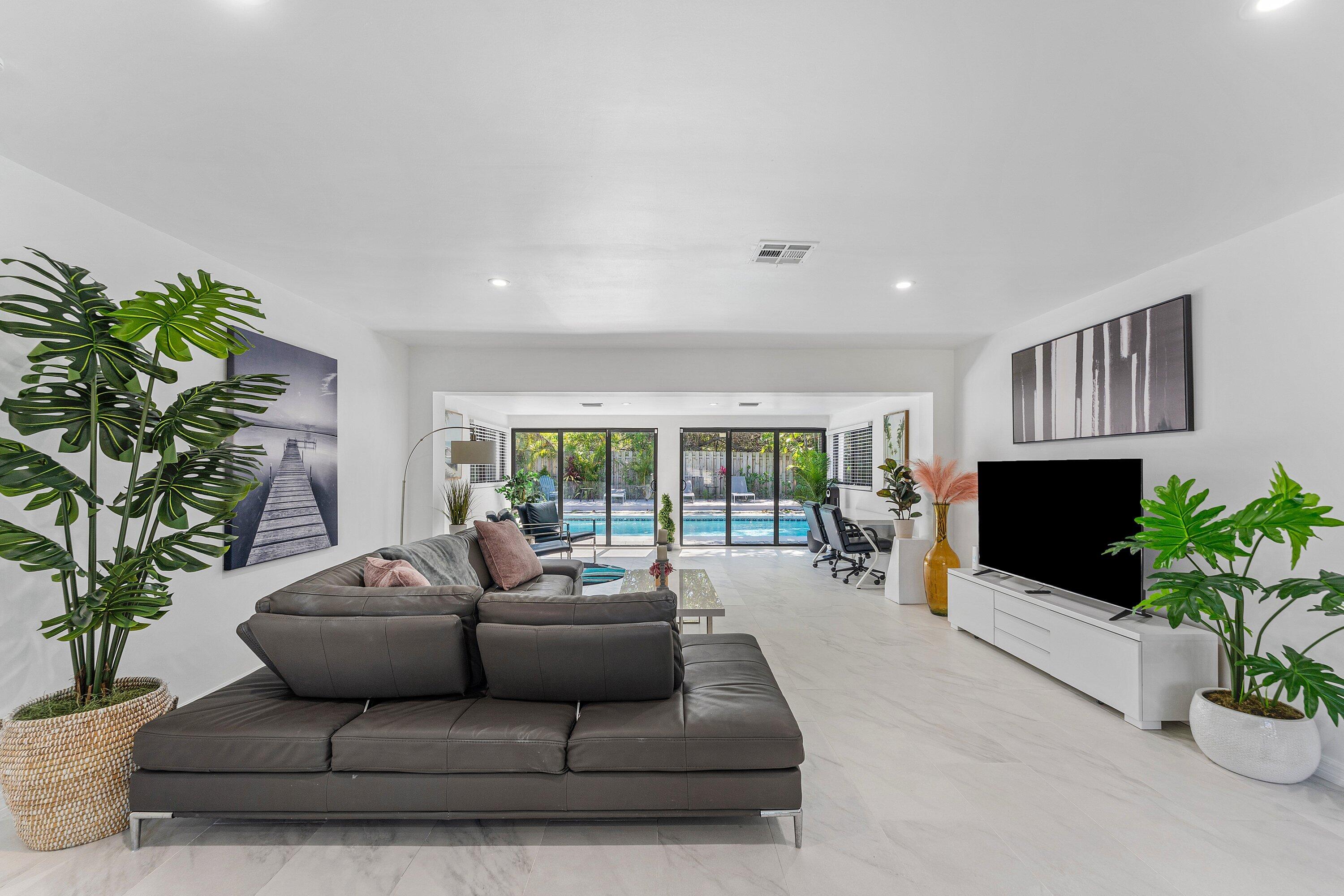 3000 NE 21st Fort Lauderdale, FL 33306