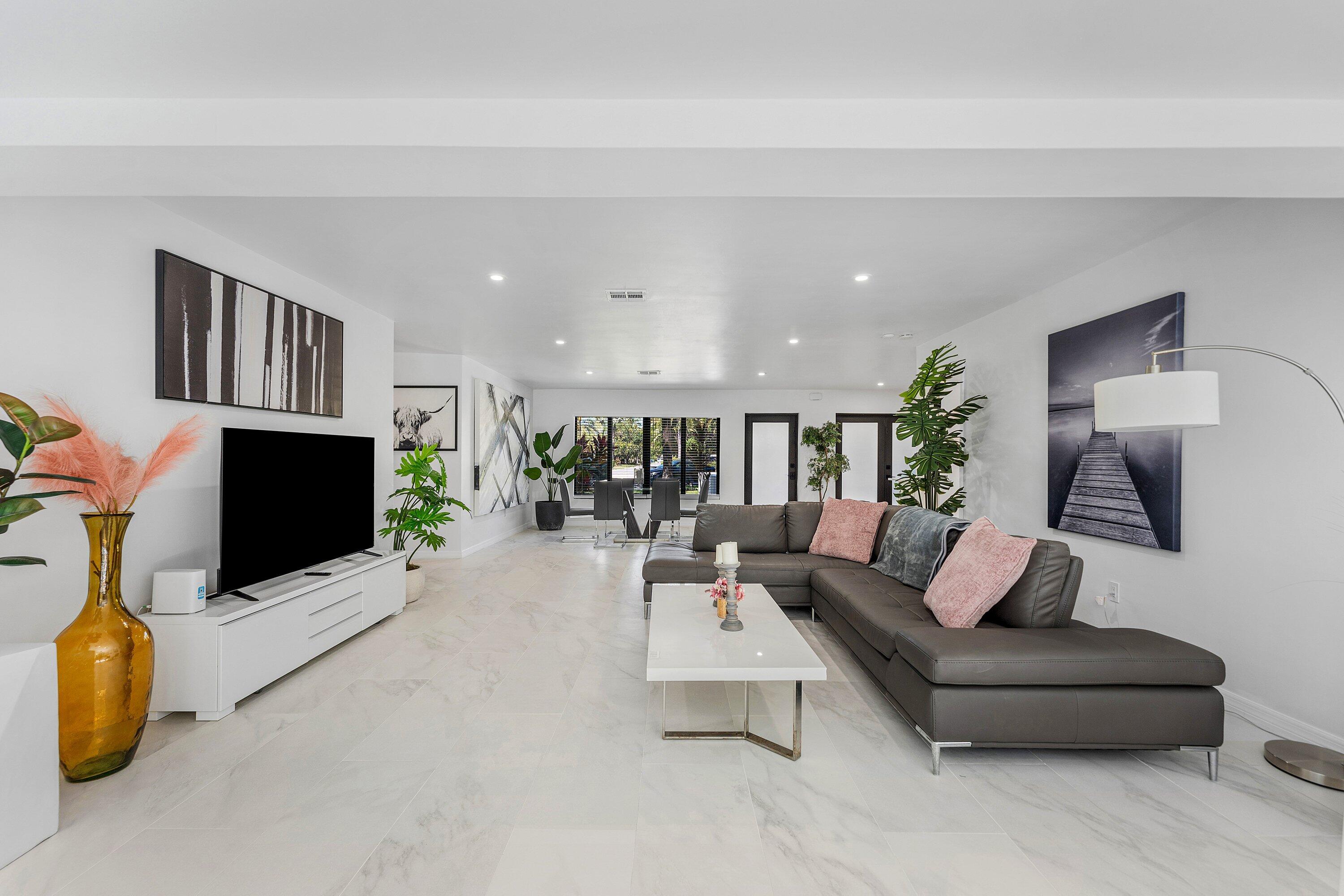 3000 NE 21st Fort Lauderdale, FL 33306