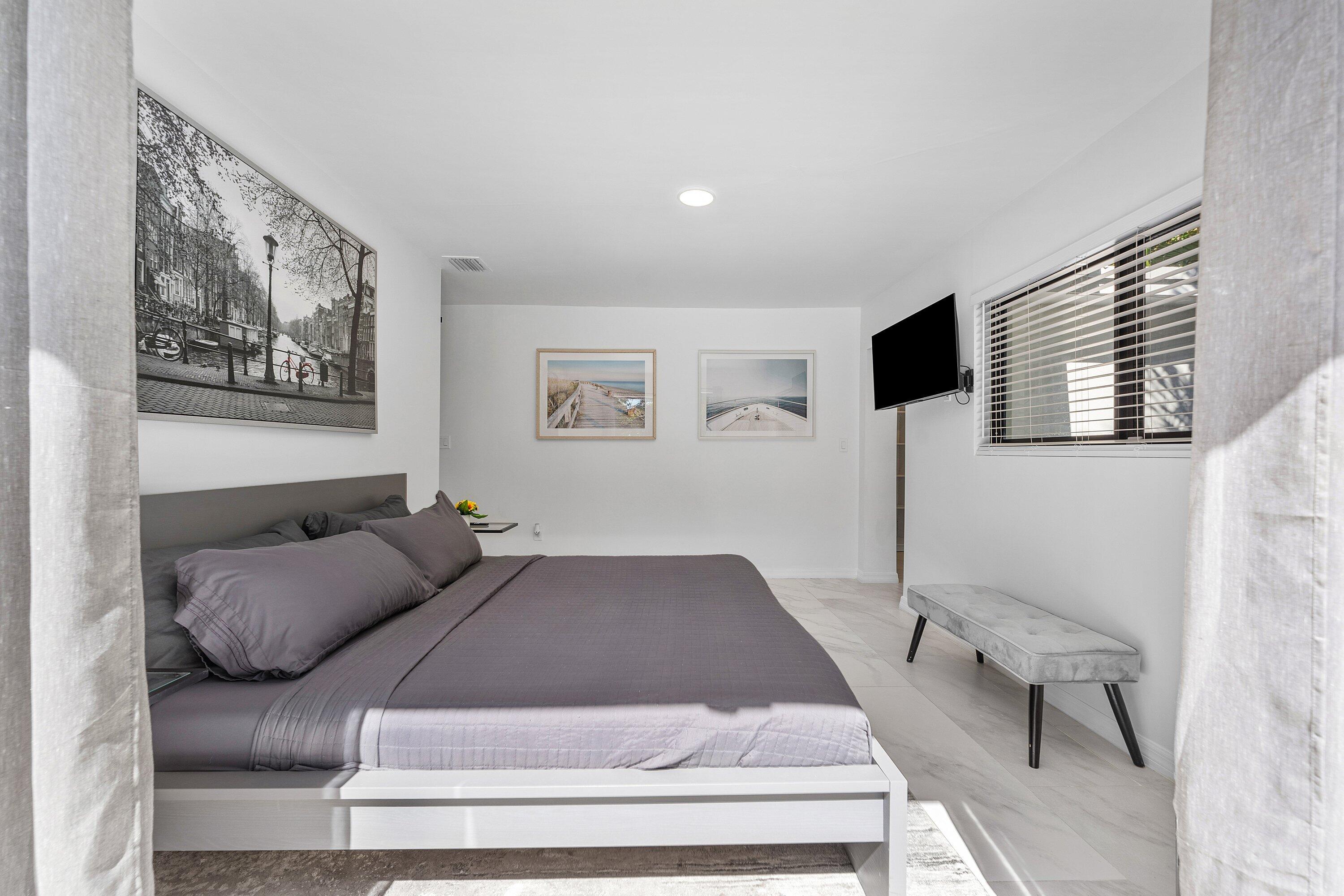 3000 NE 21st Fort Lauderdale, FL 33306