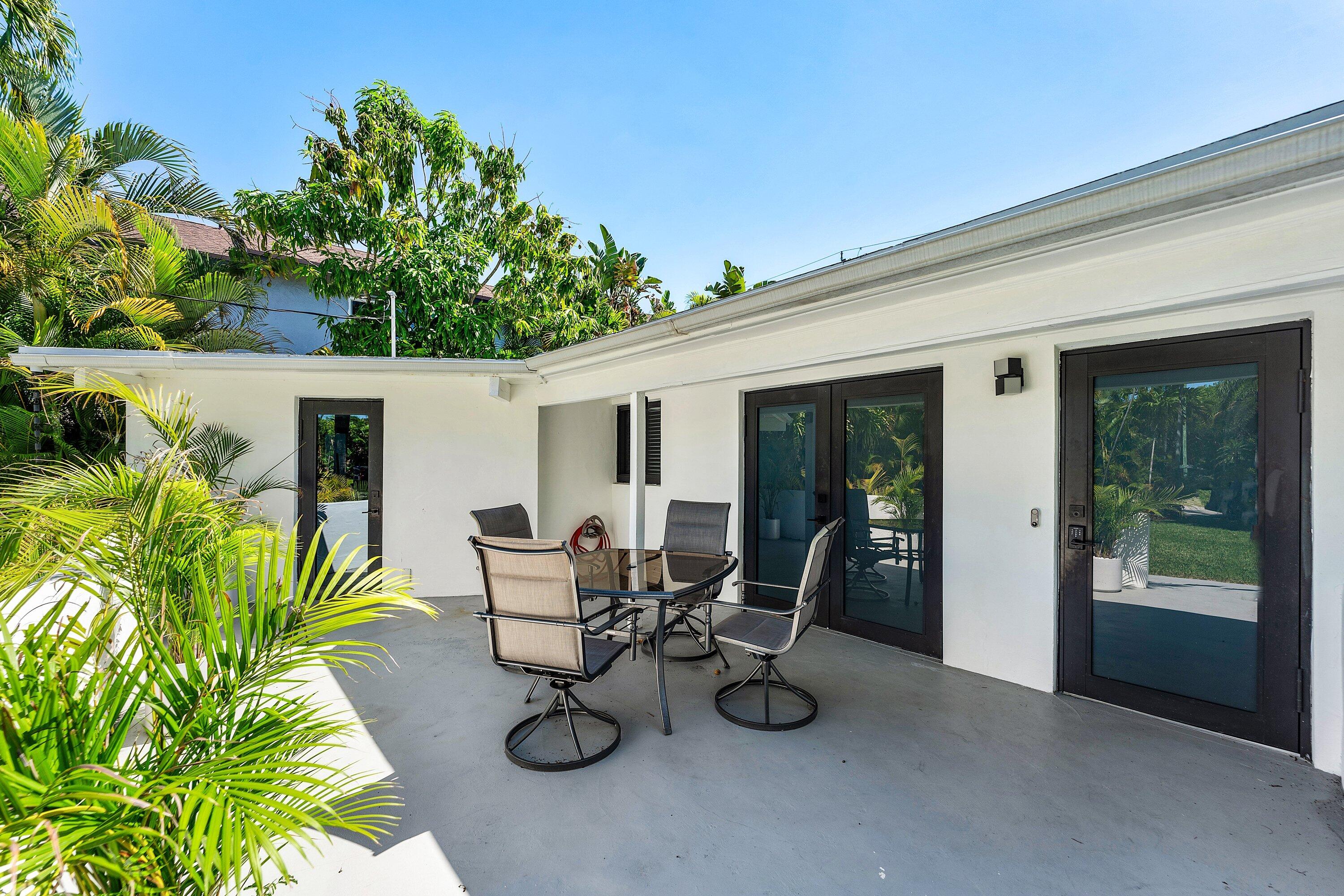 3000 NE 21st Fort Lauderdale, FL 33306