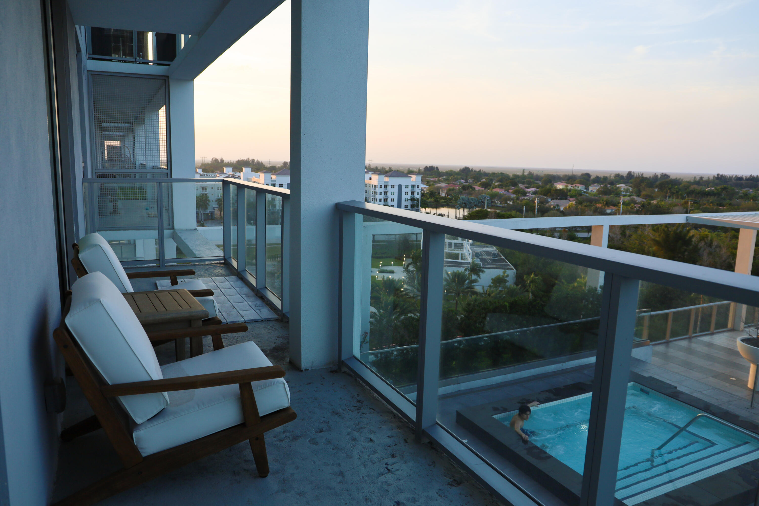 2000 Metropica #811 Sunrise, FL 33323
