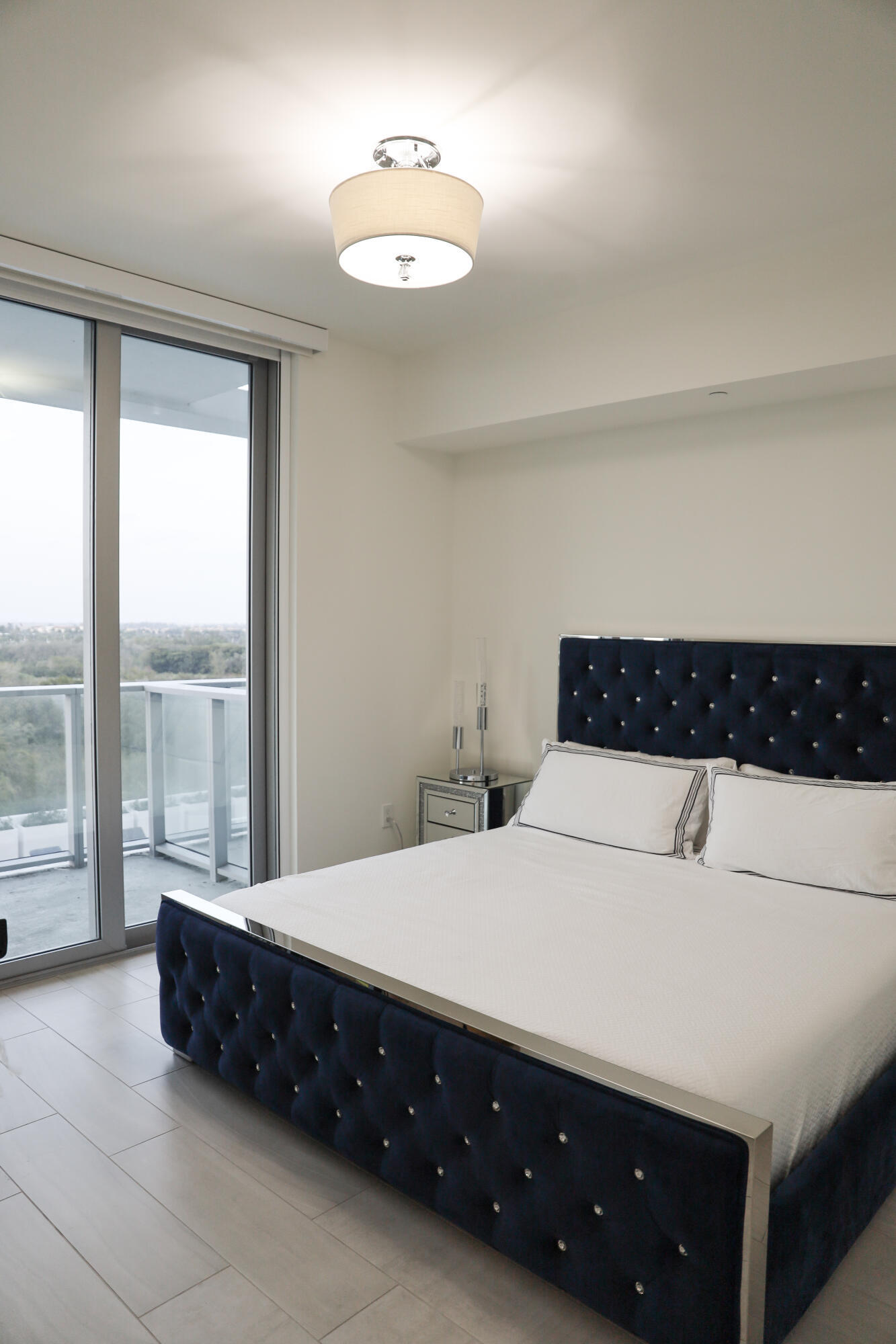 2000 Metropica #811 Sunrise, FL 33323