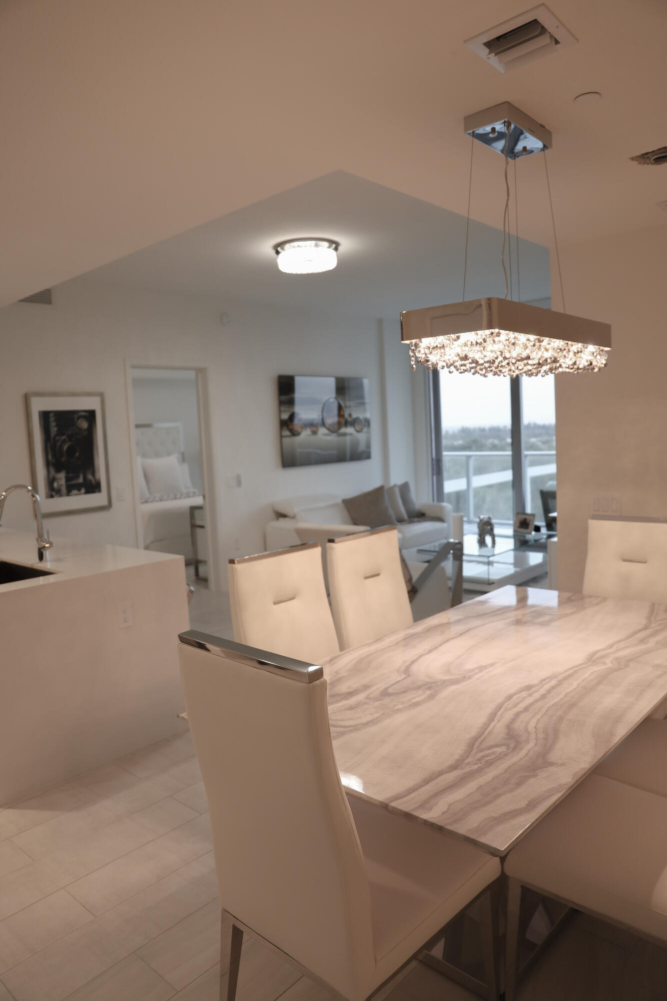 2000 Metropica #811 Sunrise, FL 33323
