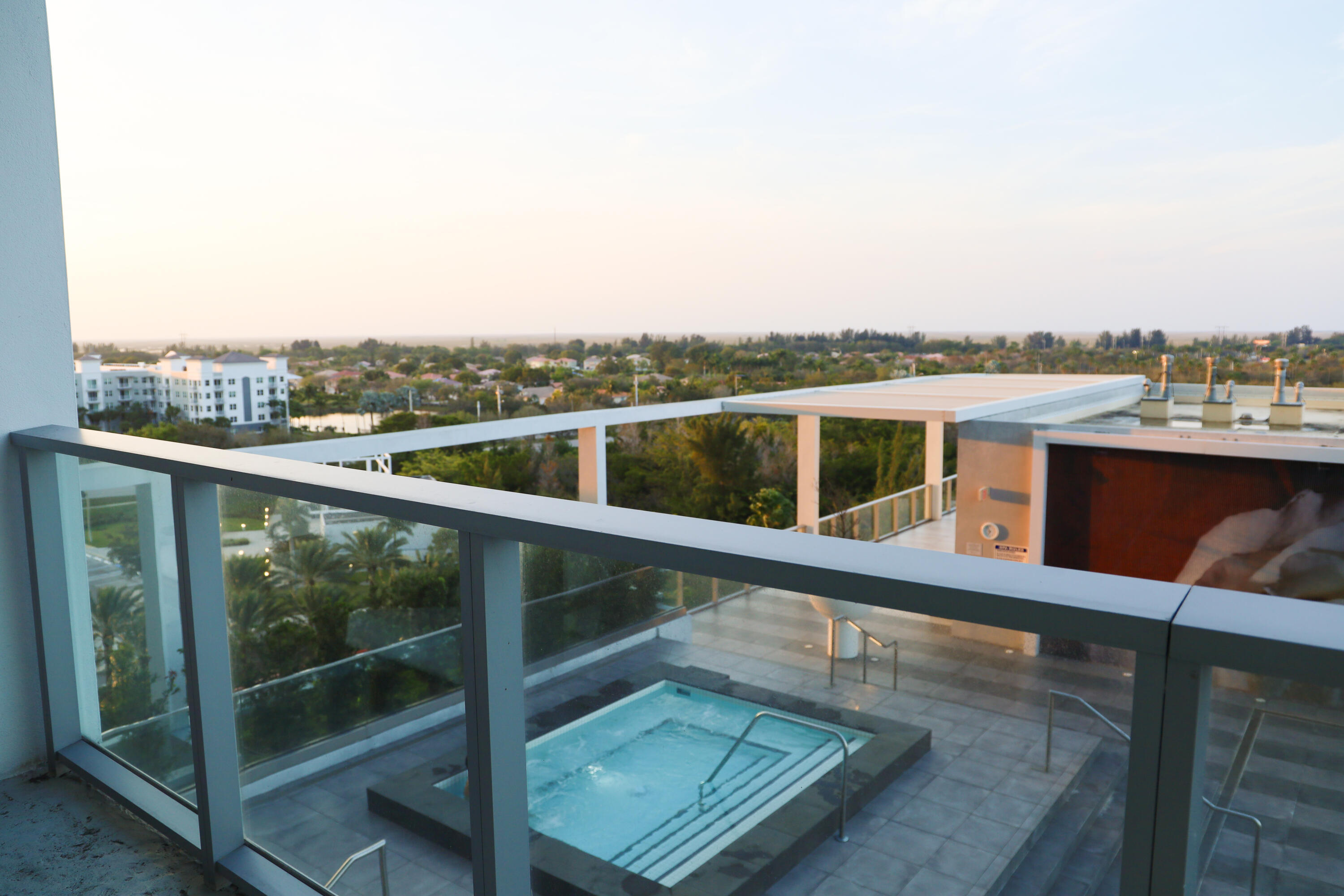 2000 Metropica #811 Sunrise, FL 33323