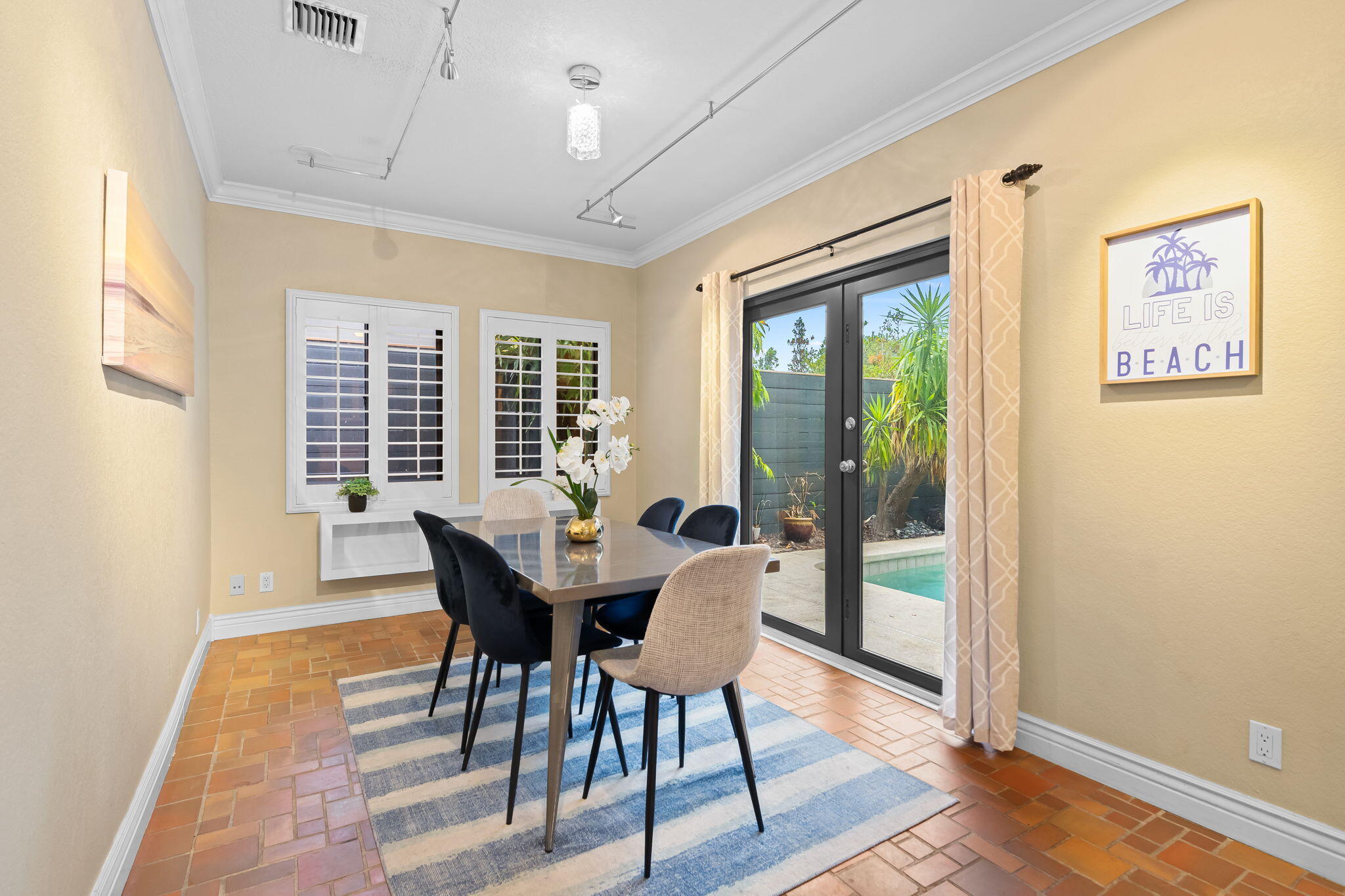 222 SE 16th Ave Fort Lauderdale, FL 33301