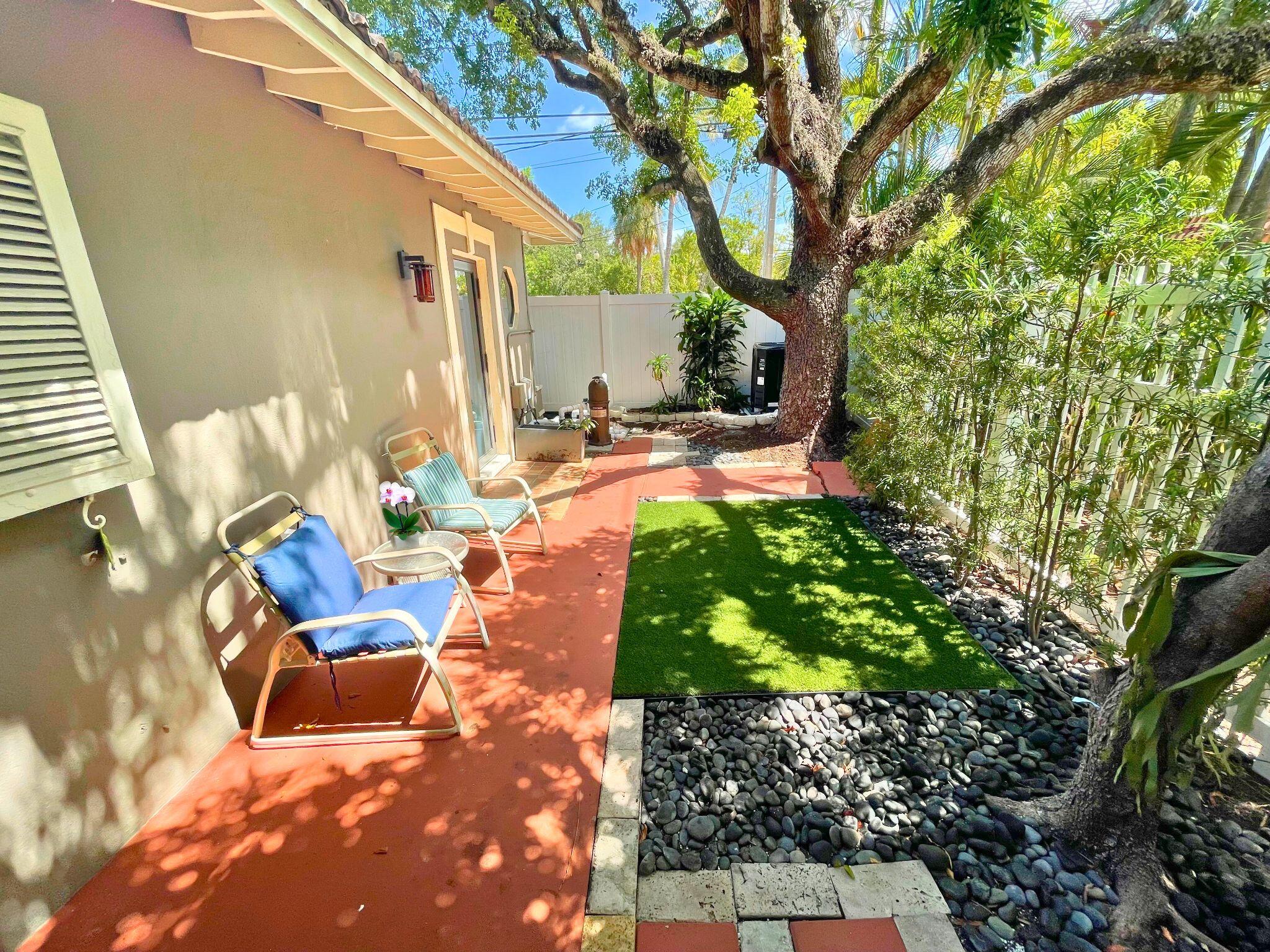 222 SE 16th Ave Fort Lauderdale, FL 33301