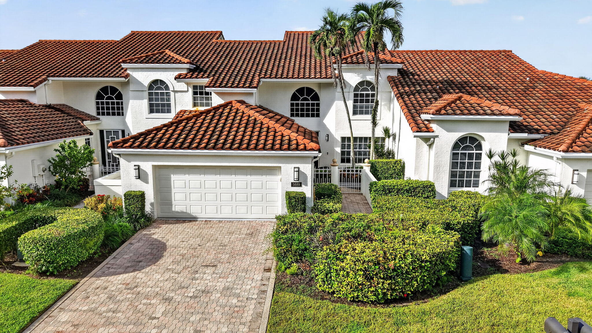5689 NW 24th Ter