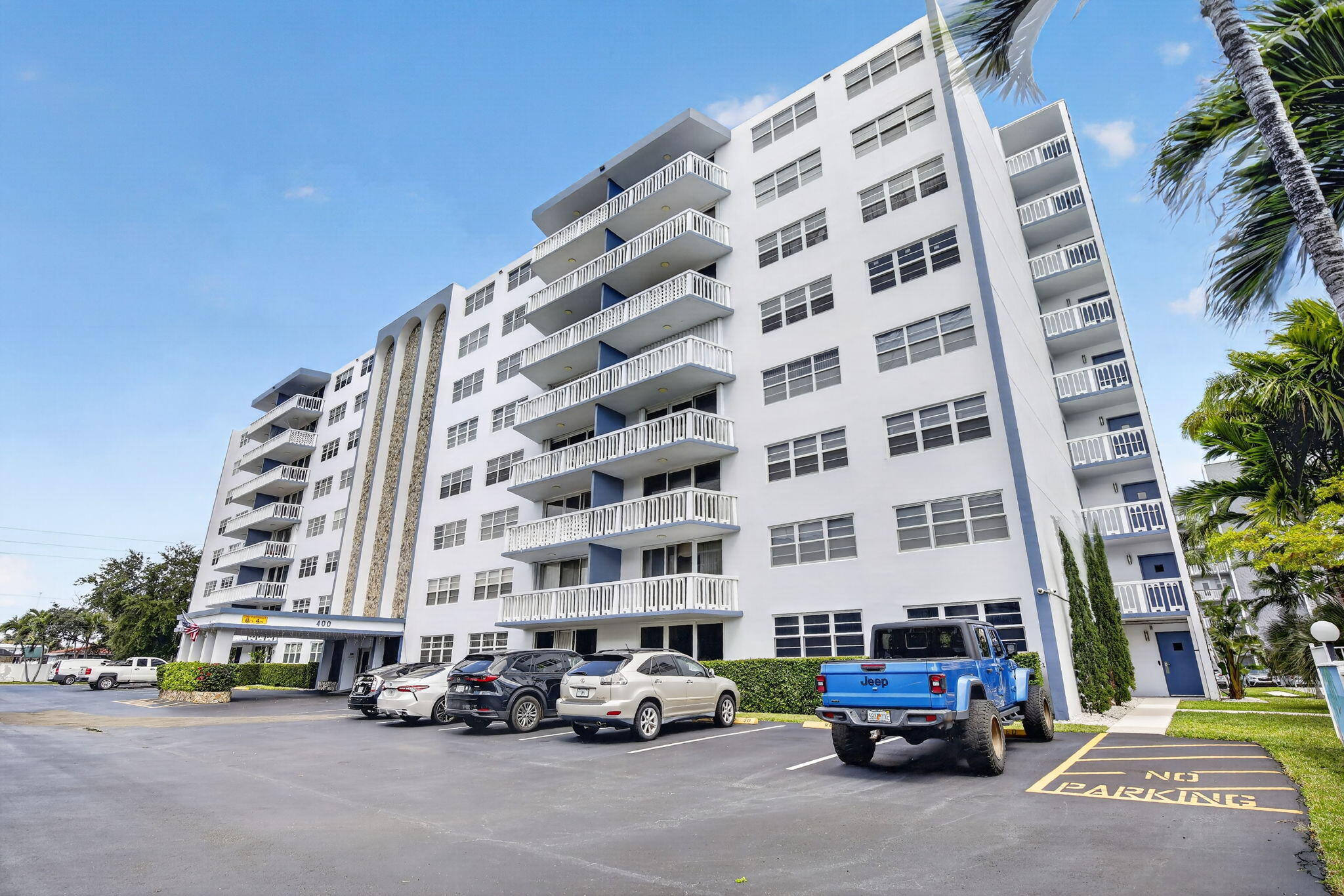 400 NE 12th Ave #405