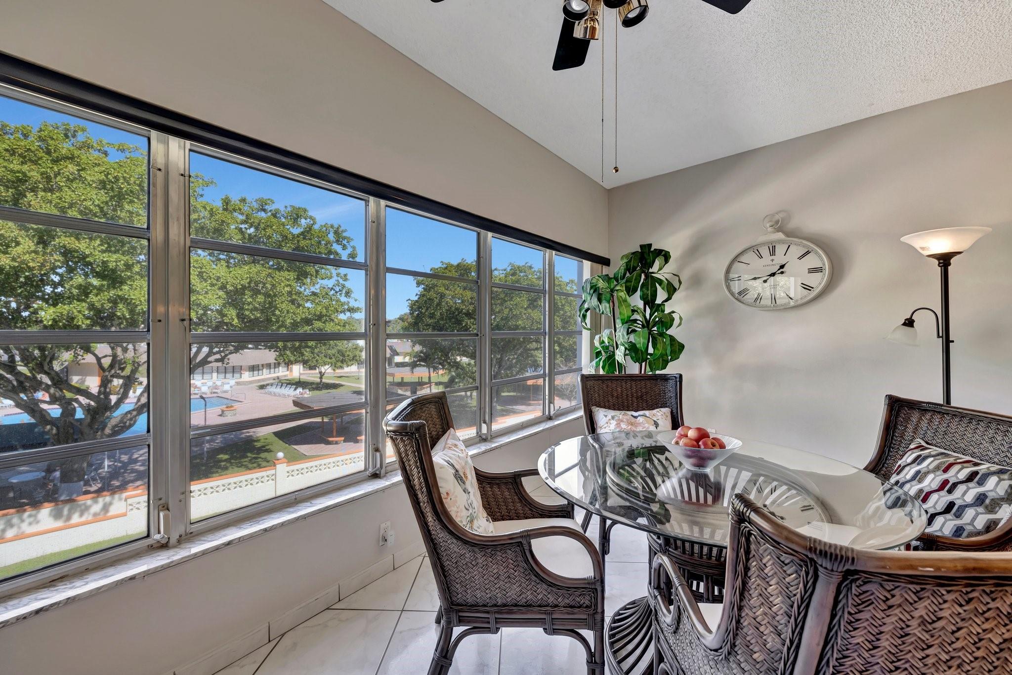 4270 NW 40th St #302,Lauderdale Lakes, FL 33319