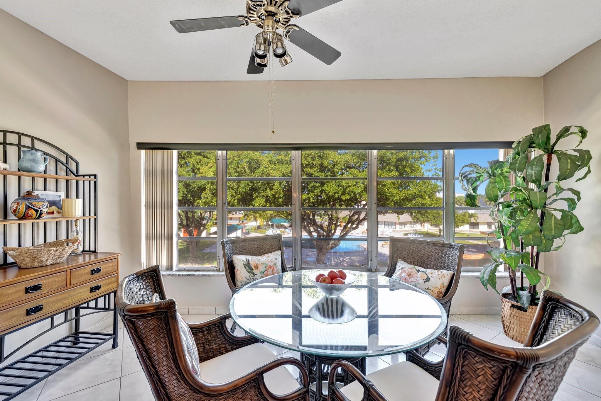 4270 NW 40th St #302,Lauderdale Lakes, FL 33319