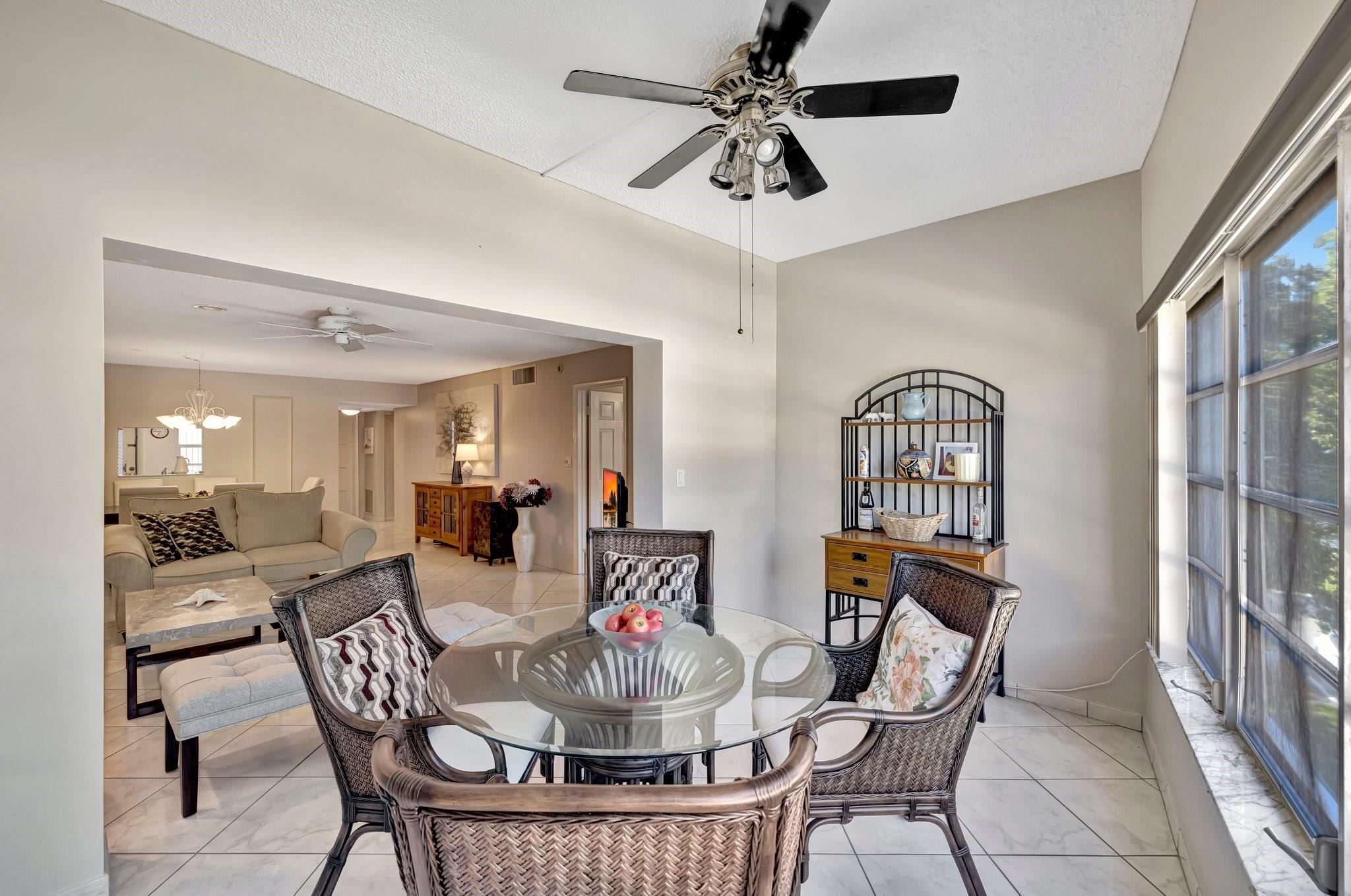 4270 NW 40th St #302,Lauderdale Lakes, FL 33319