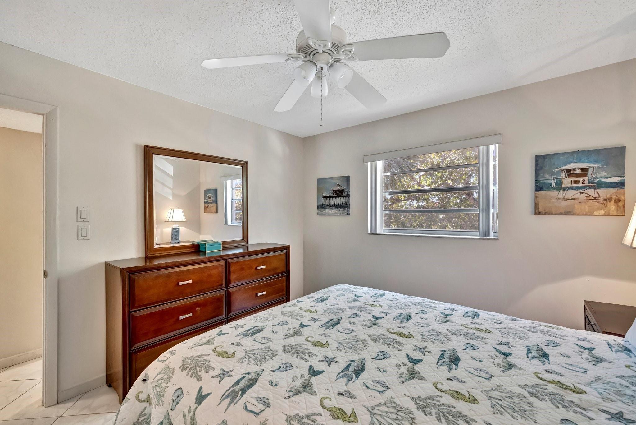 4270 NW 40th St #302,Lauderdale Lakes, FL 33319