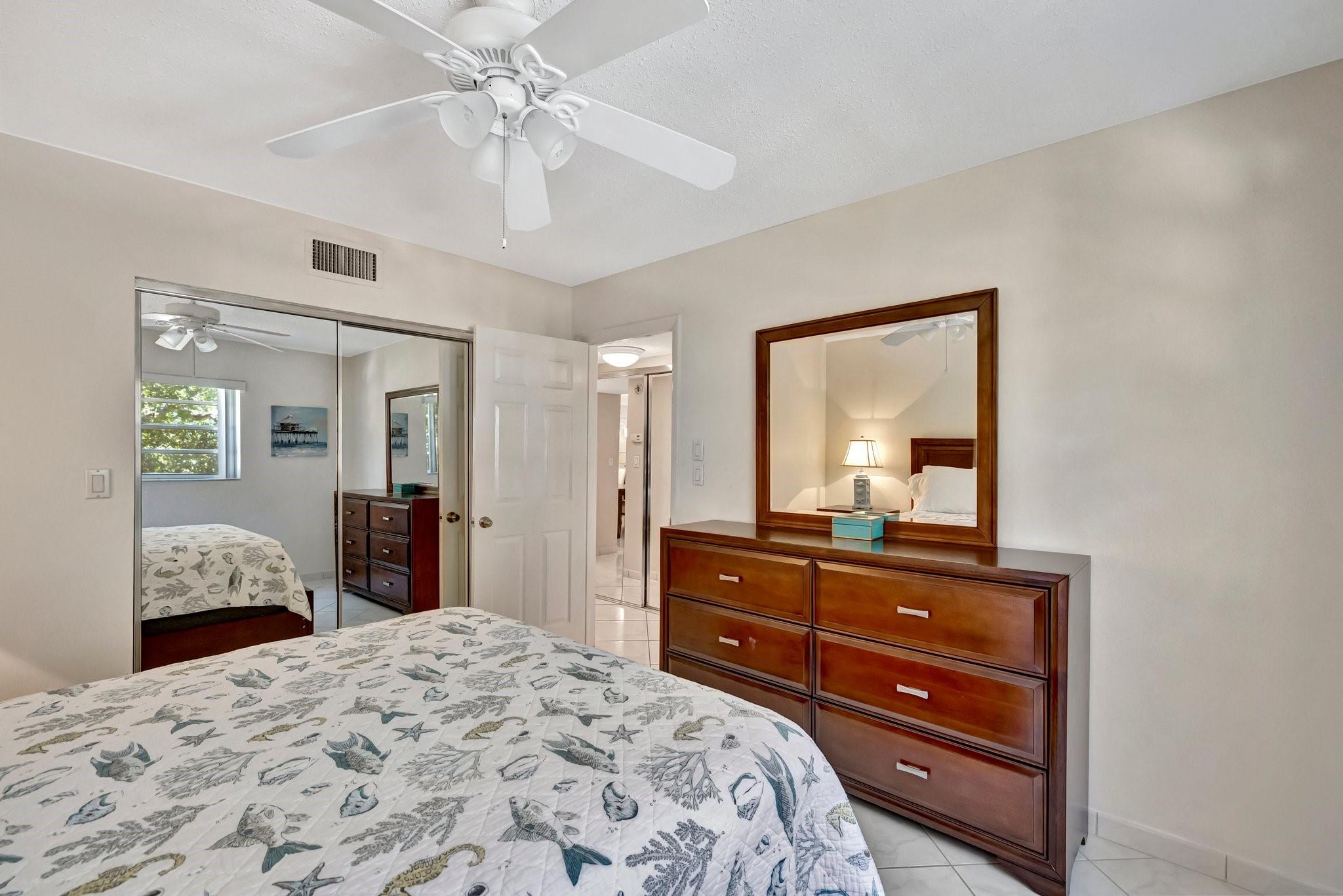 4270 NW 40th St #302,Lauderdale Lakes, FL 33319