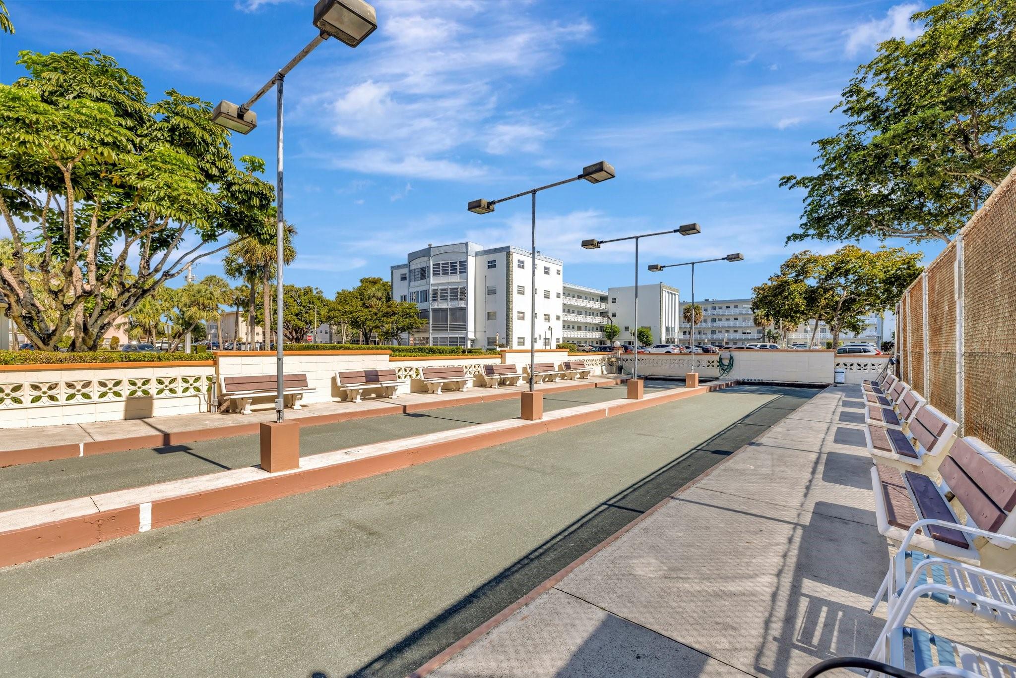 4270 NW 40th St #302,Lauderdale Lakes, FL 33319