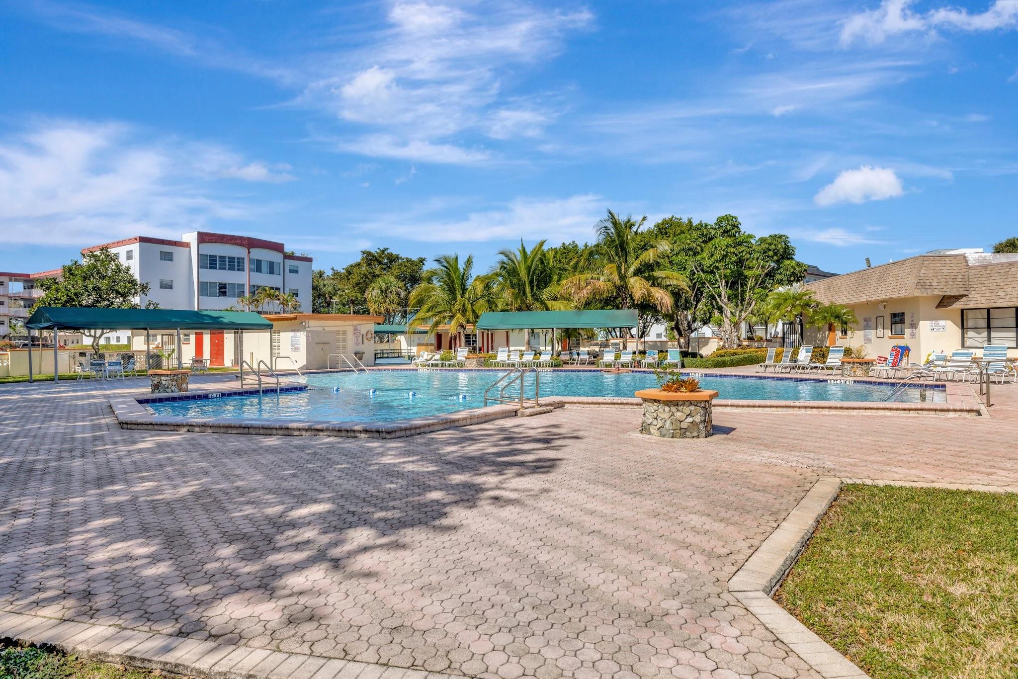 4270 NW 40th St #302,Lauderdale Lakes, FL 33319