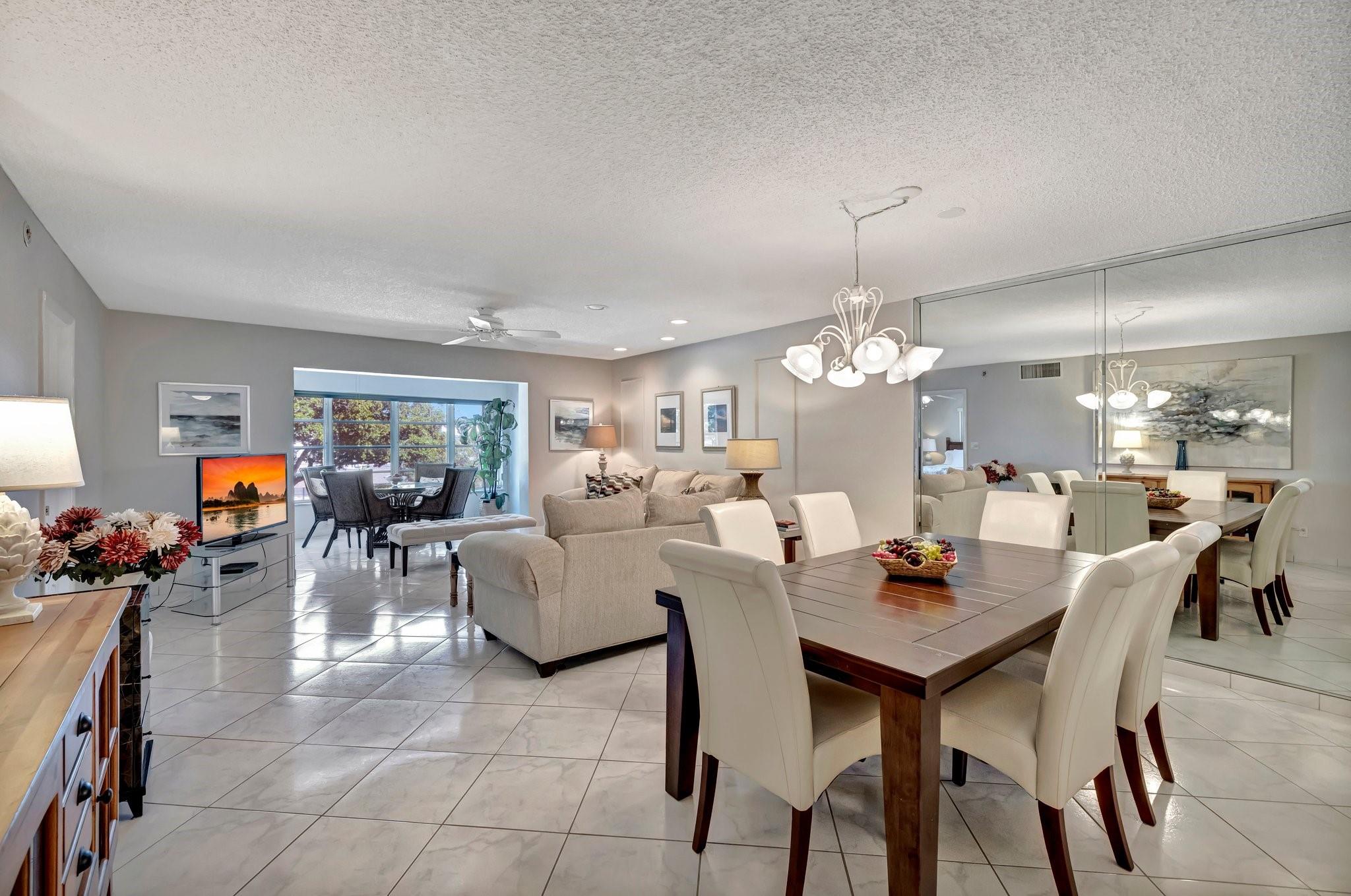 4270 NW 40th St #302,Lauderdale Lakes, FL 33319