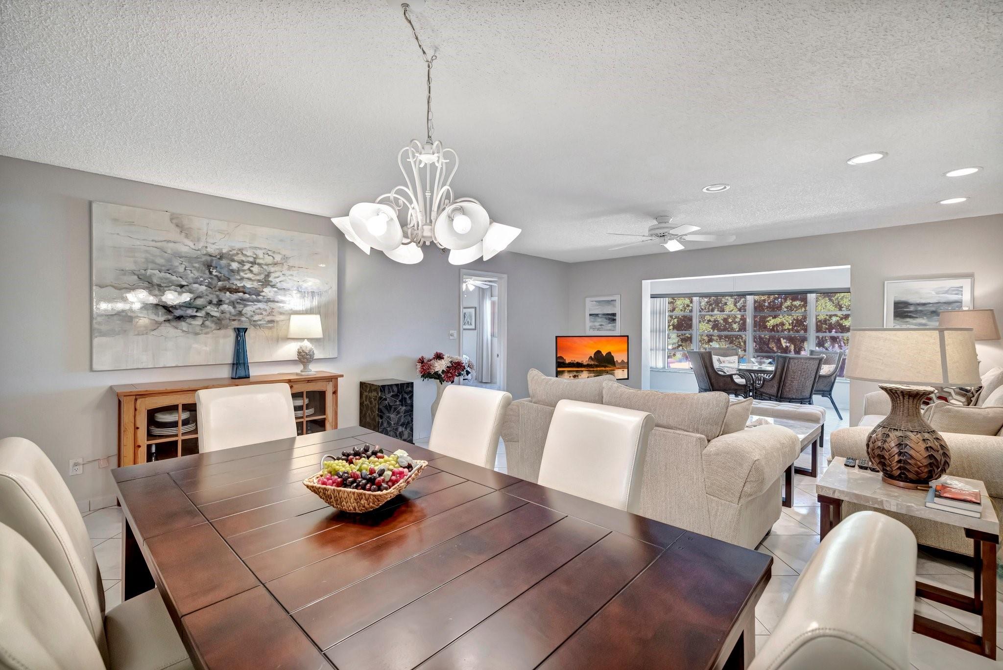 4270 NW 40th St #302,Lauderdale Lakes, FL 33319